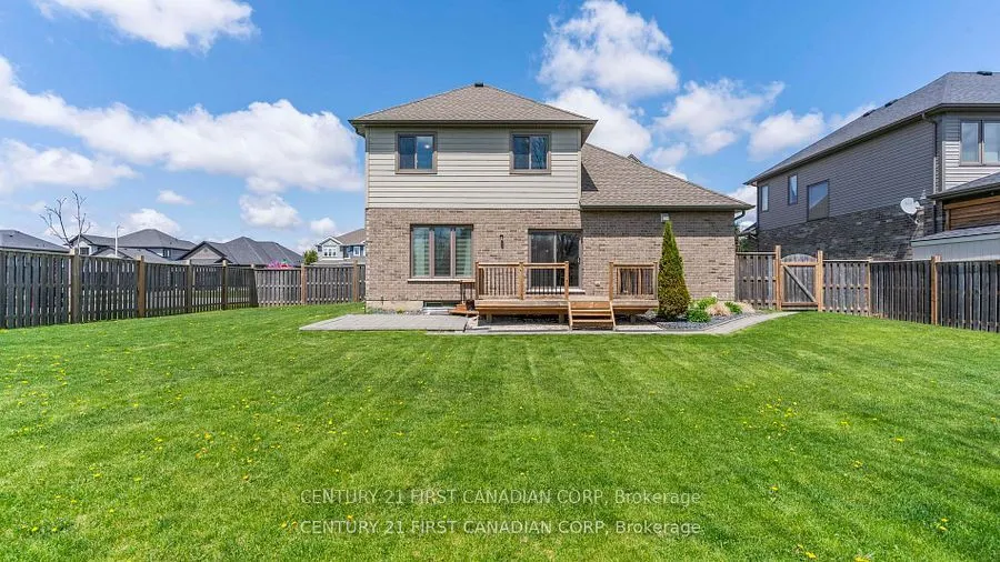 102 Caverhill Crescent