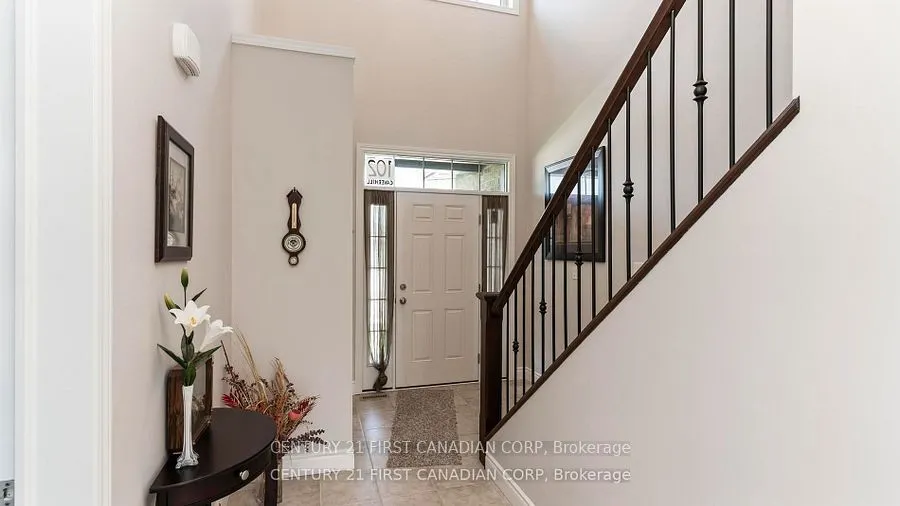 102 Caverhill Crescent