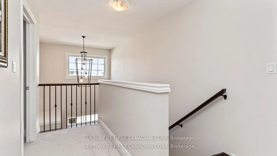 102 Caverhill Crescent