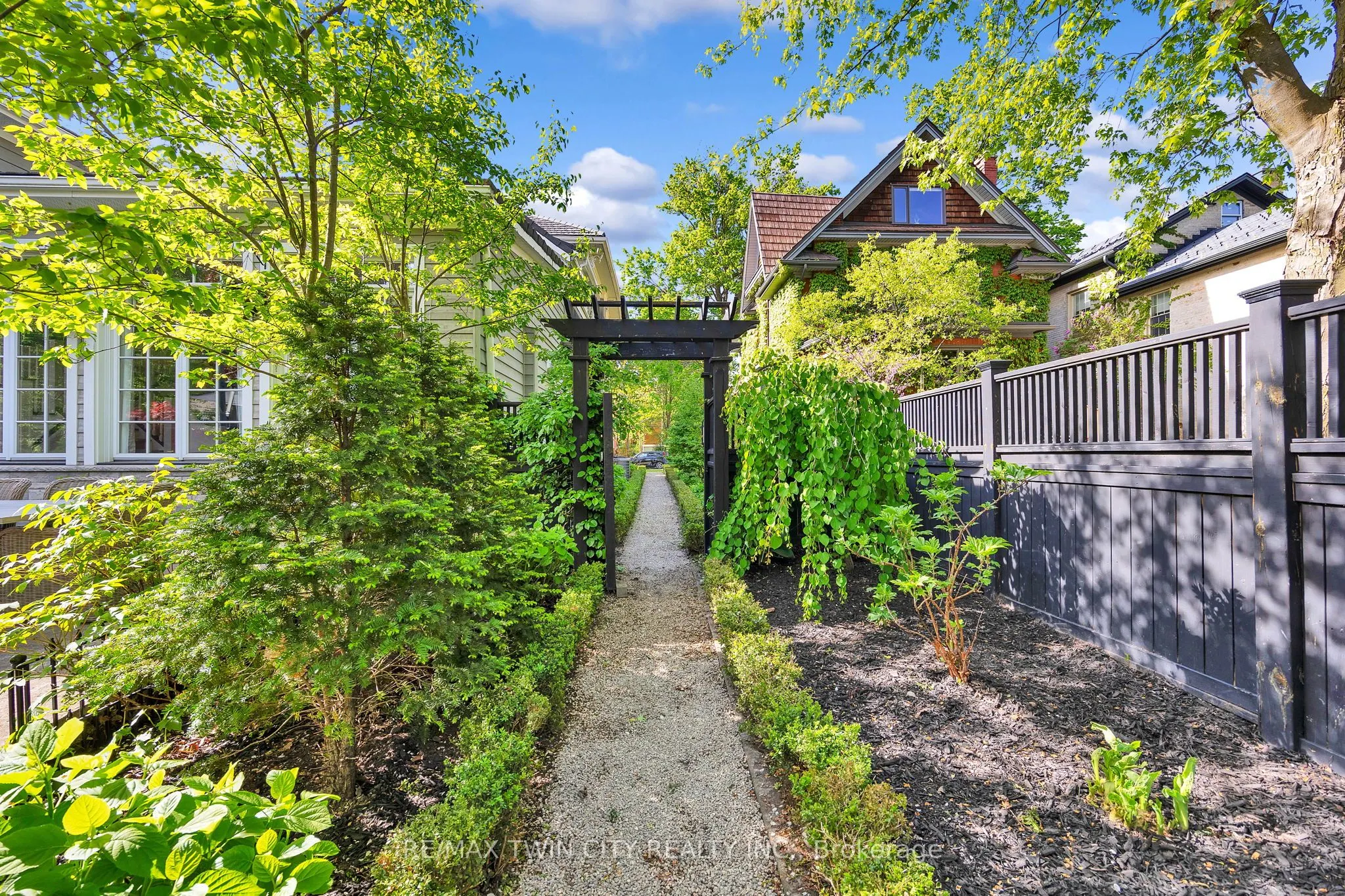 19 Maynard Avenue