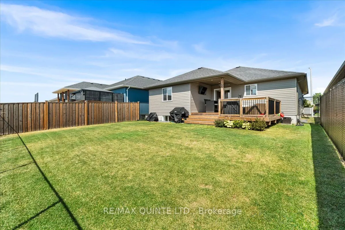 40 Deacon Place