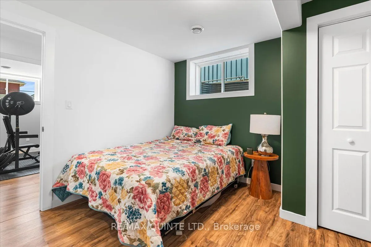 40 Deacon Place