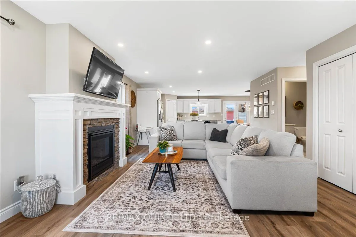 40 Deacon Place