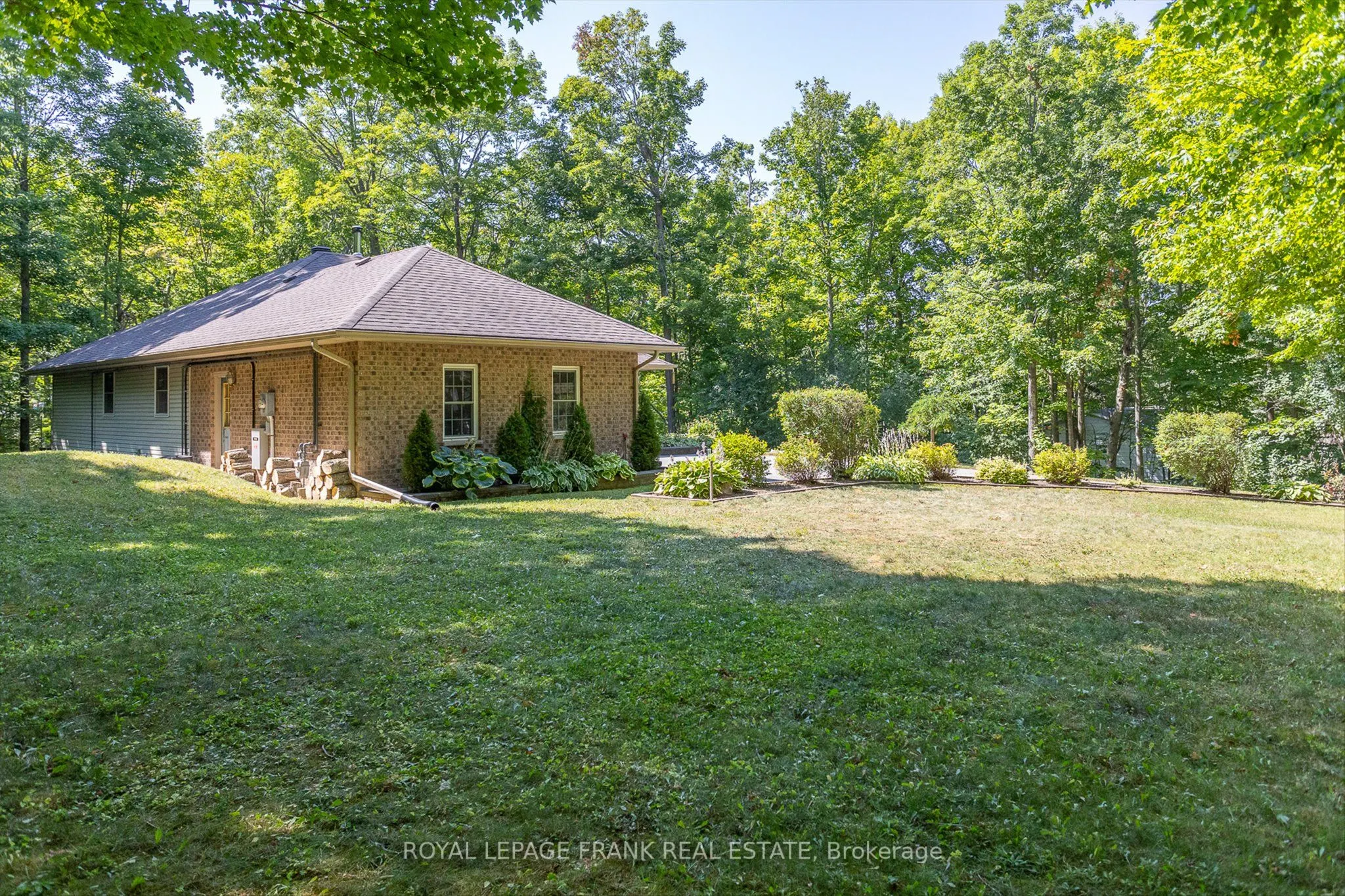 24 Deer Avenue