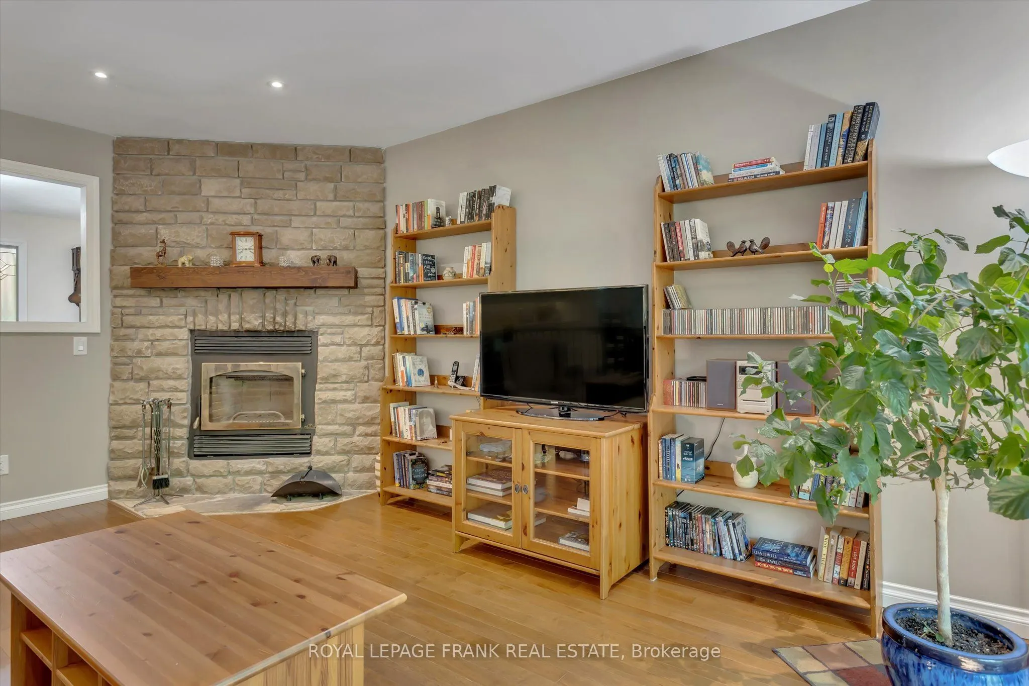 24 Deer Avenue