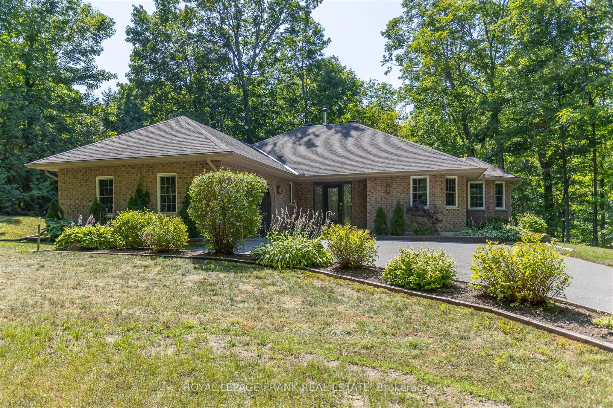 24 Deer Avenue