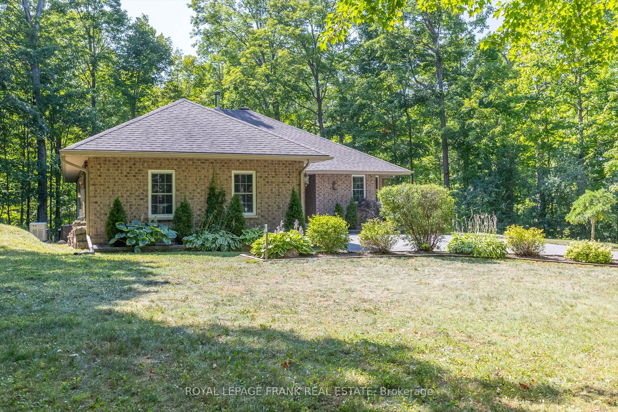 24 Deer Avenue