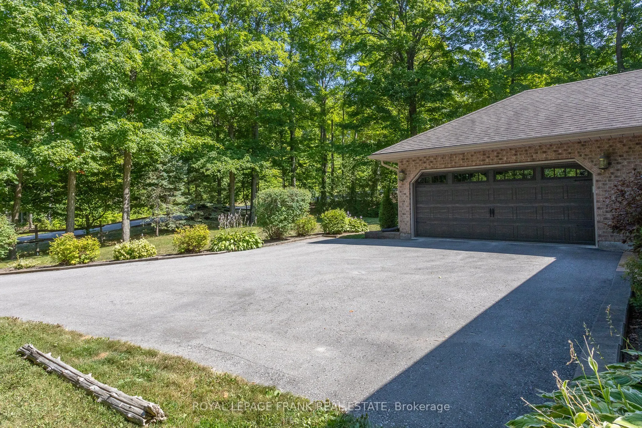 24 Deer Avenue