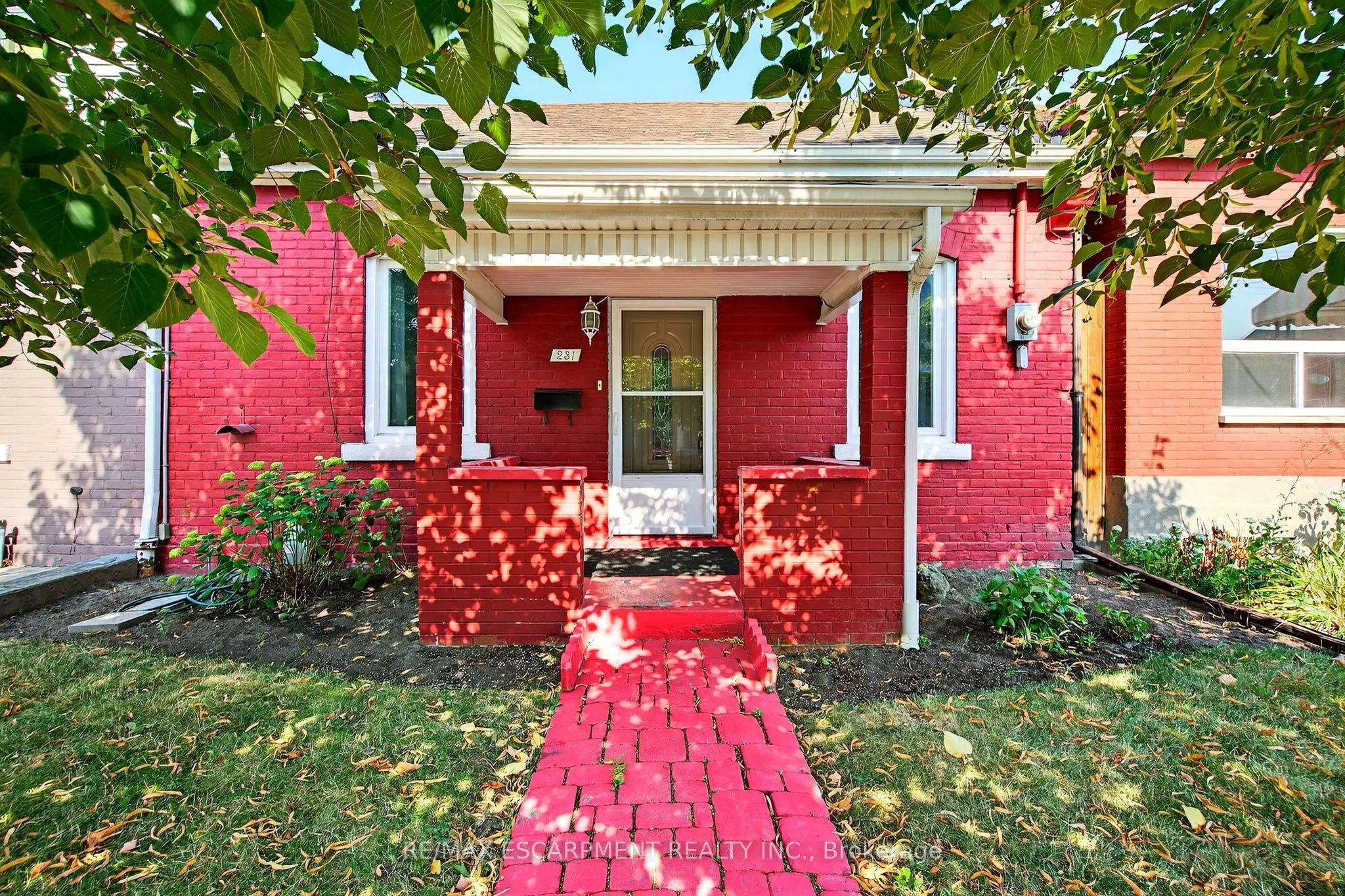 231 EMERALD Street N