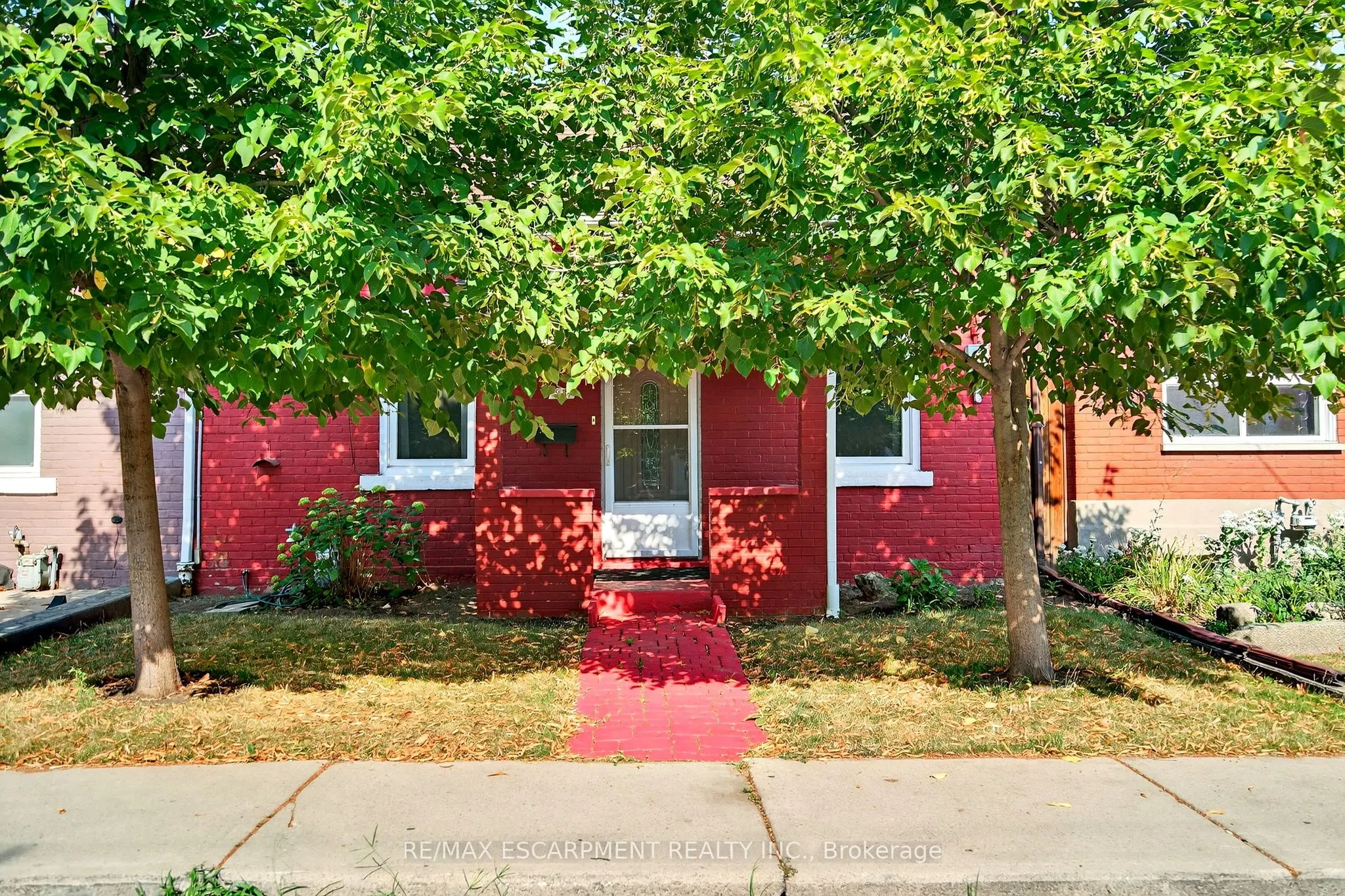 231 EMERALD Street N