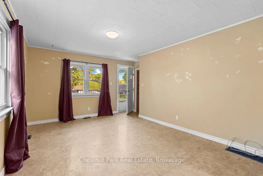 1540 6th Avenue W