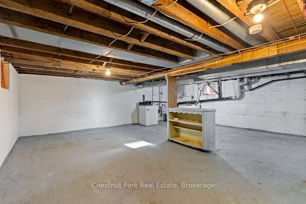 1540 6th Avenue W