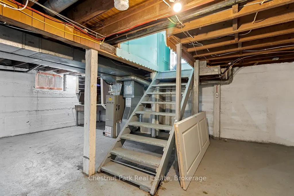 1540 6th Avenue W