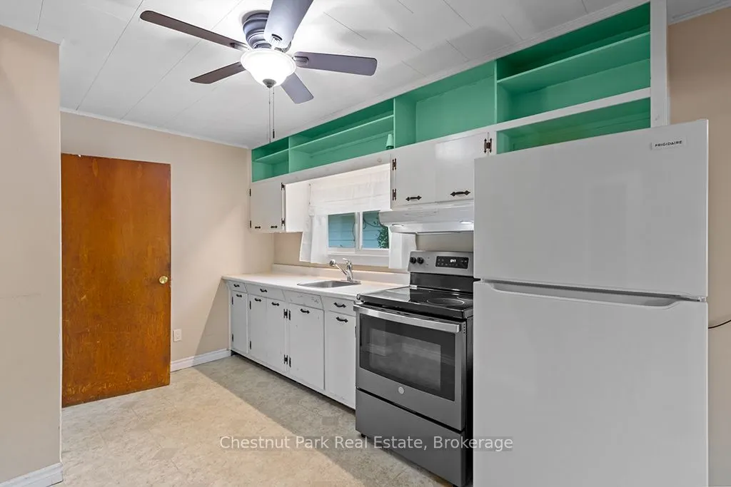 1540 6th Avenue W