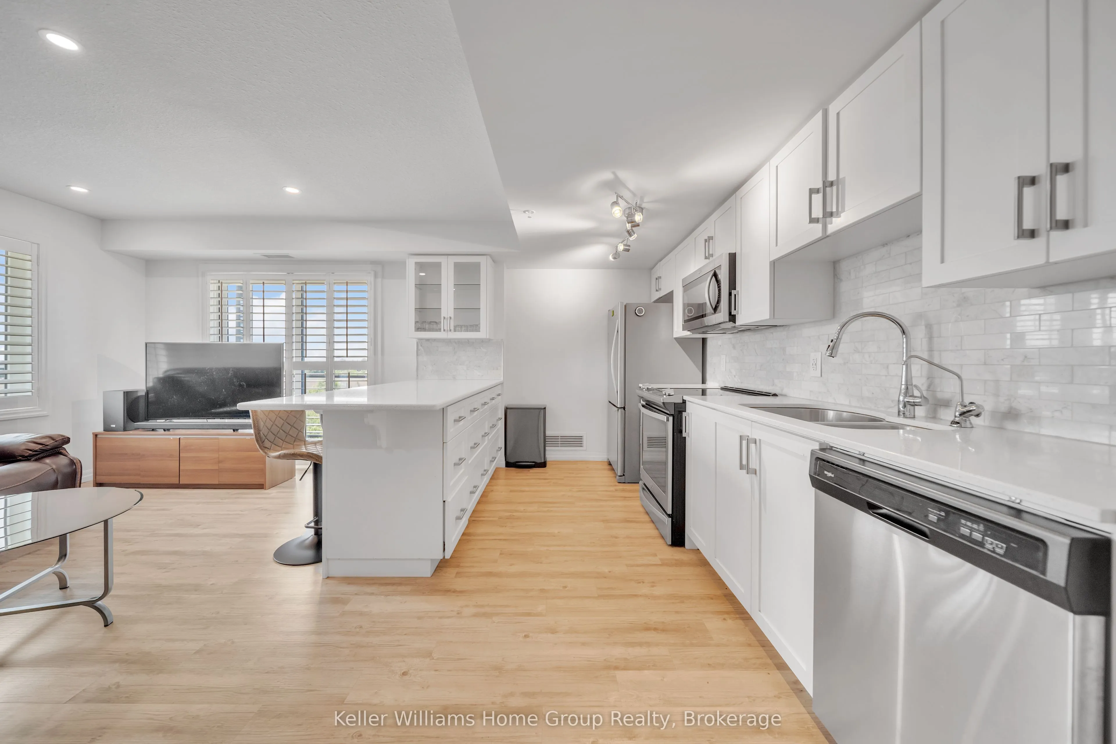 108 Summit Ridge Drive, #412