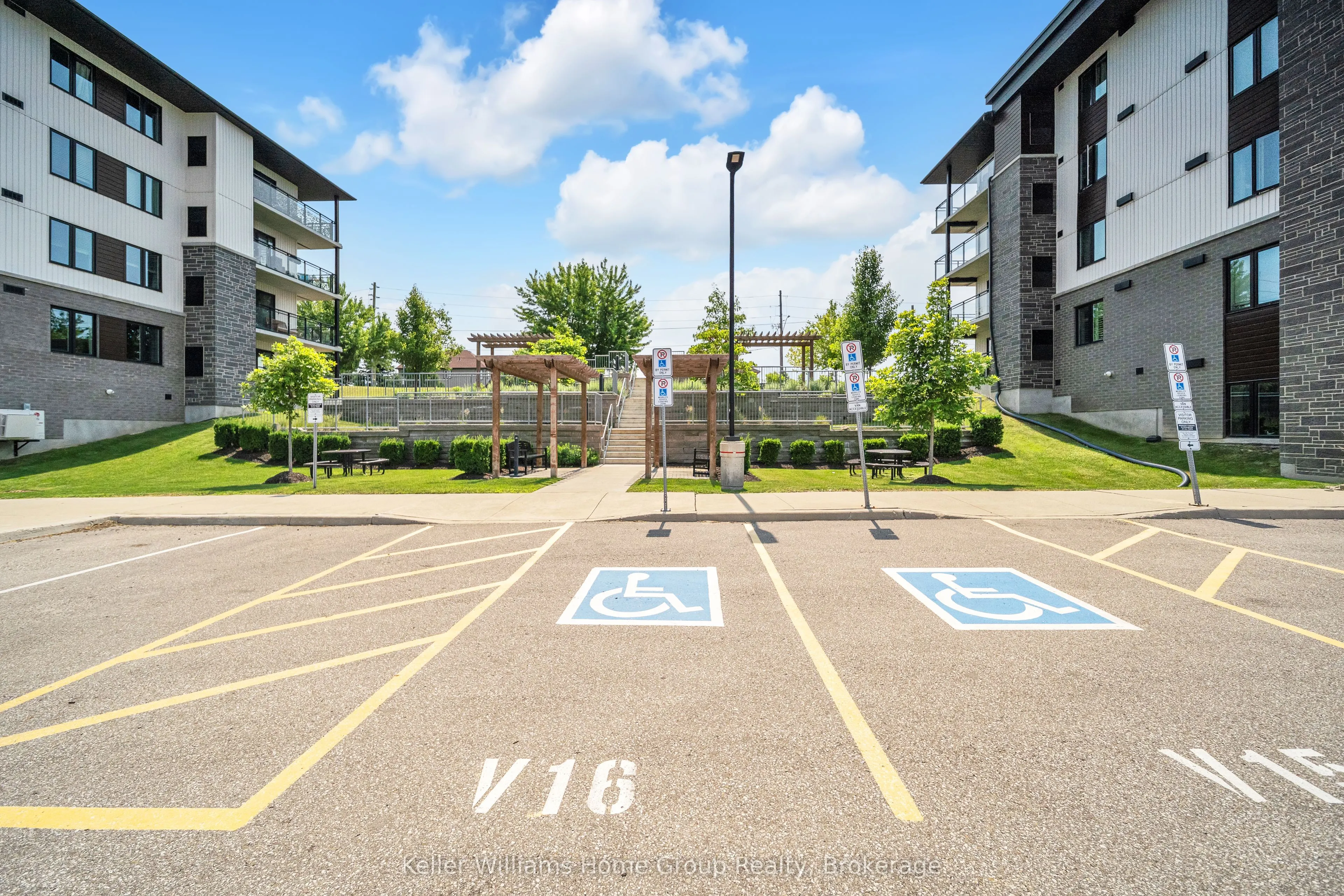 108 Summit Ridge Drive, #412