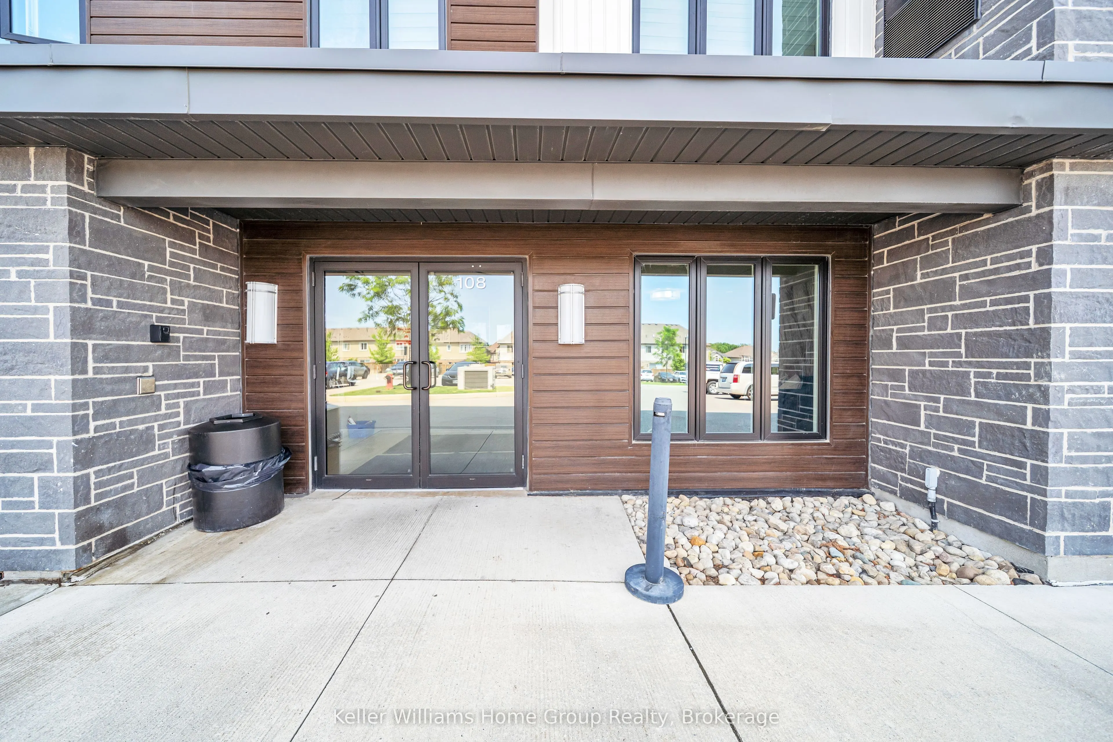 108 Summit Ridge Drive, #412