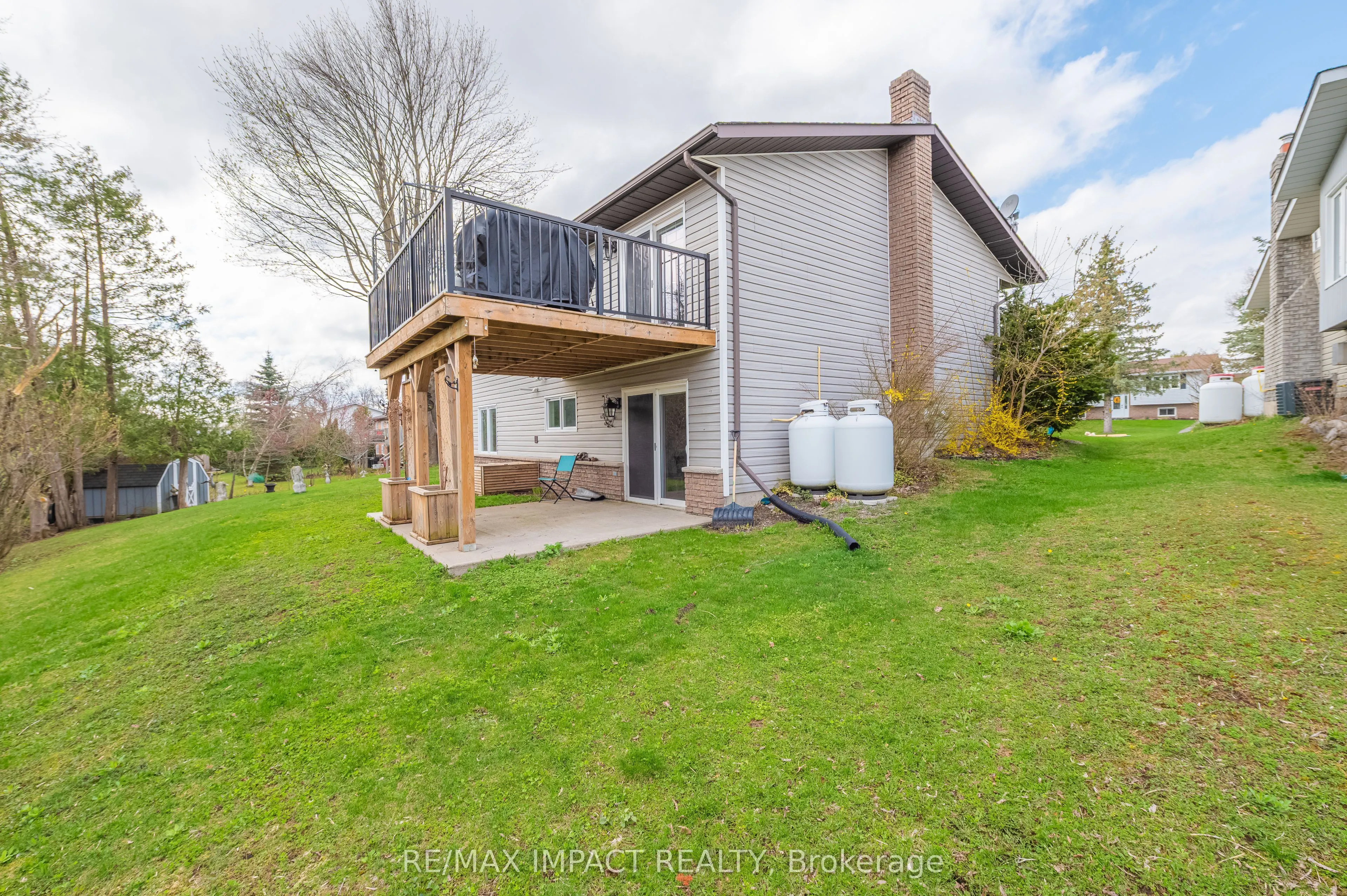 10 Cedartree Lane