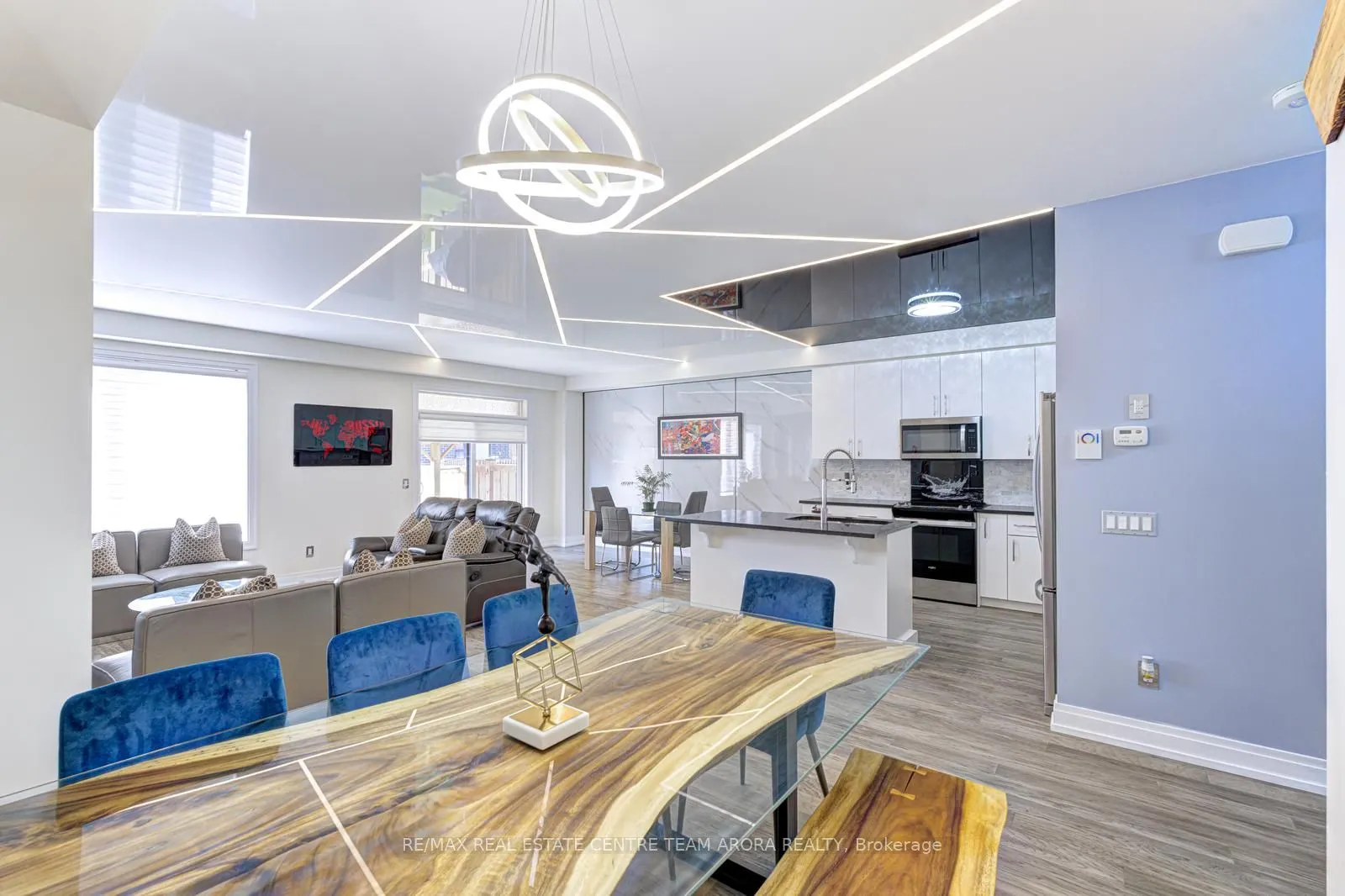 39 Great Fls Boulevard