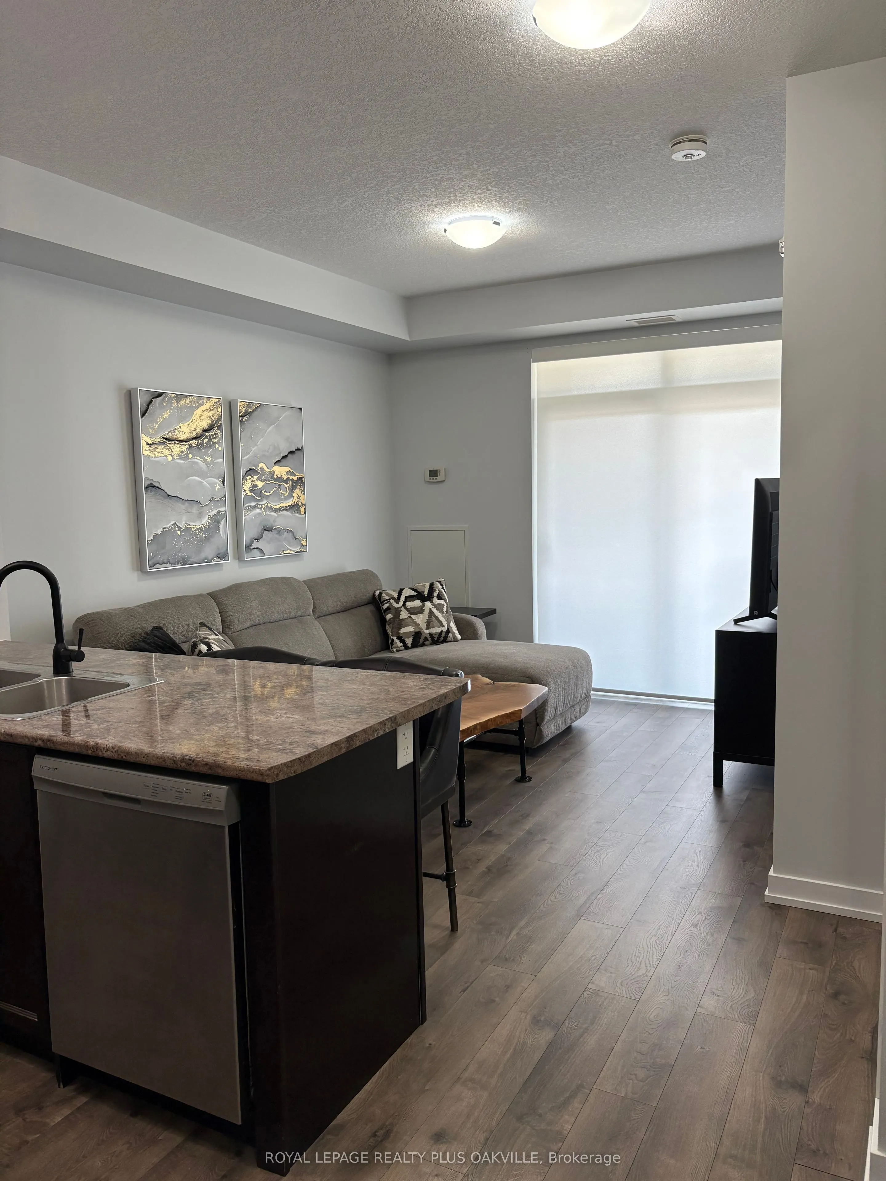 101 Shoreview Place, #329