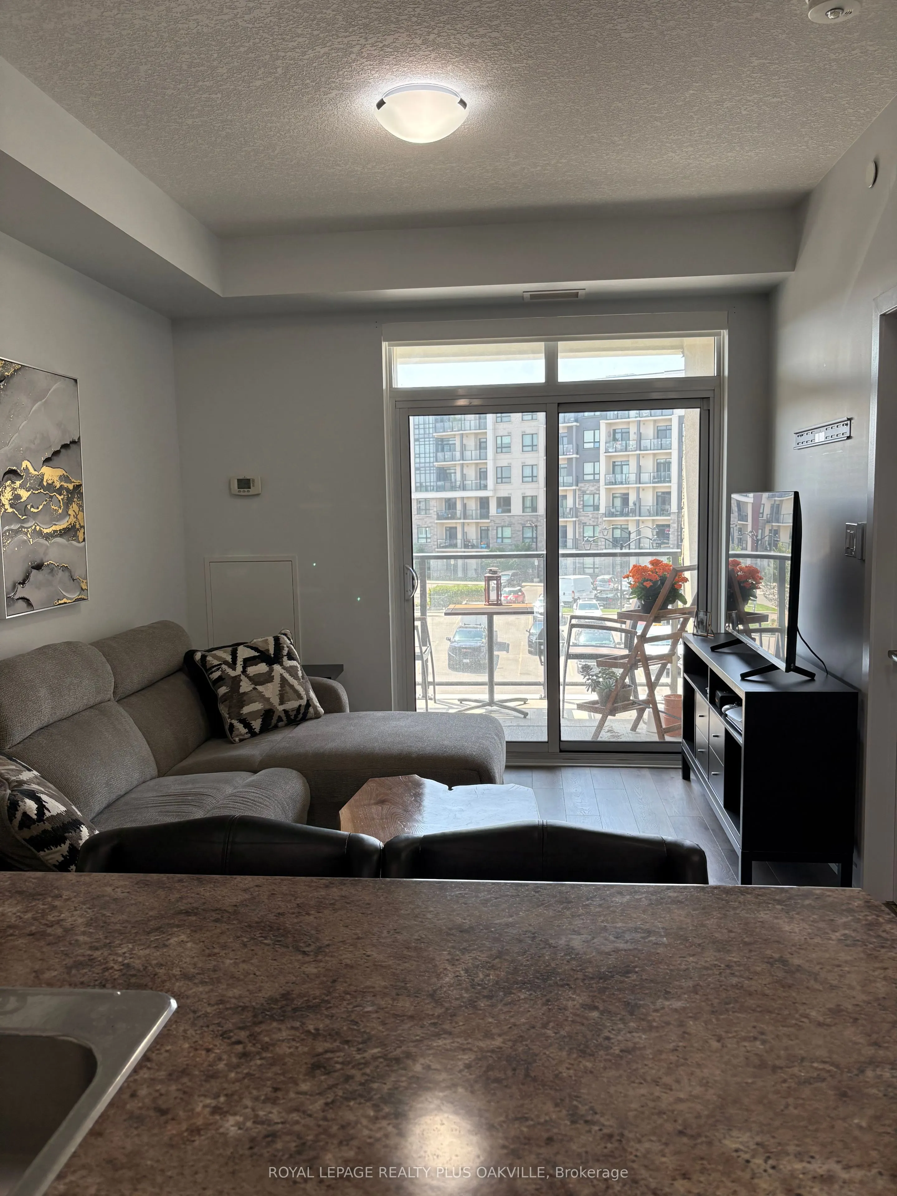 101 Shoreview Place, #329