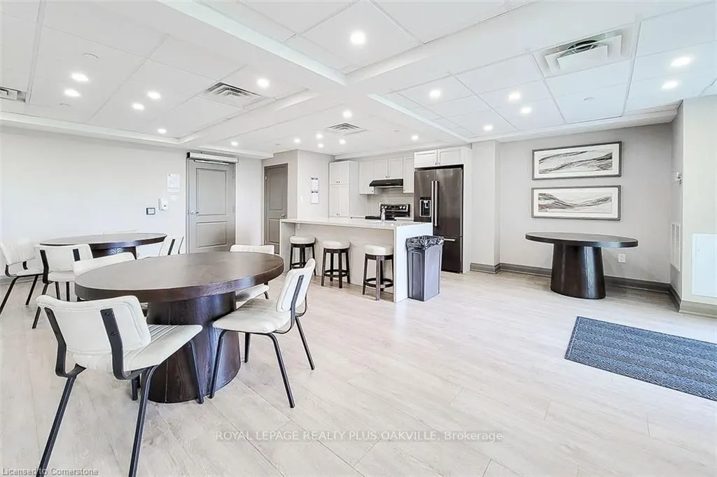 101 Shoreview Place, #329