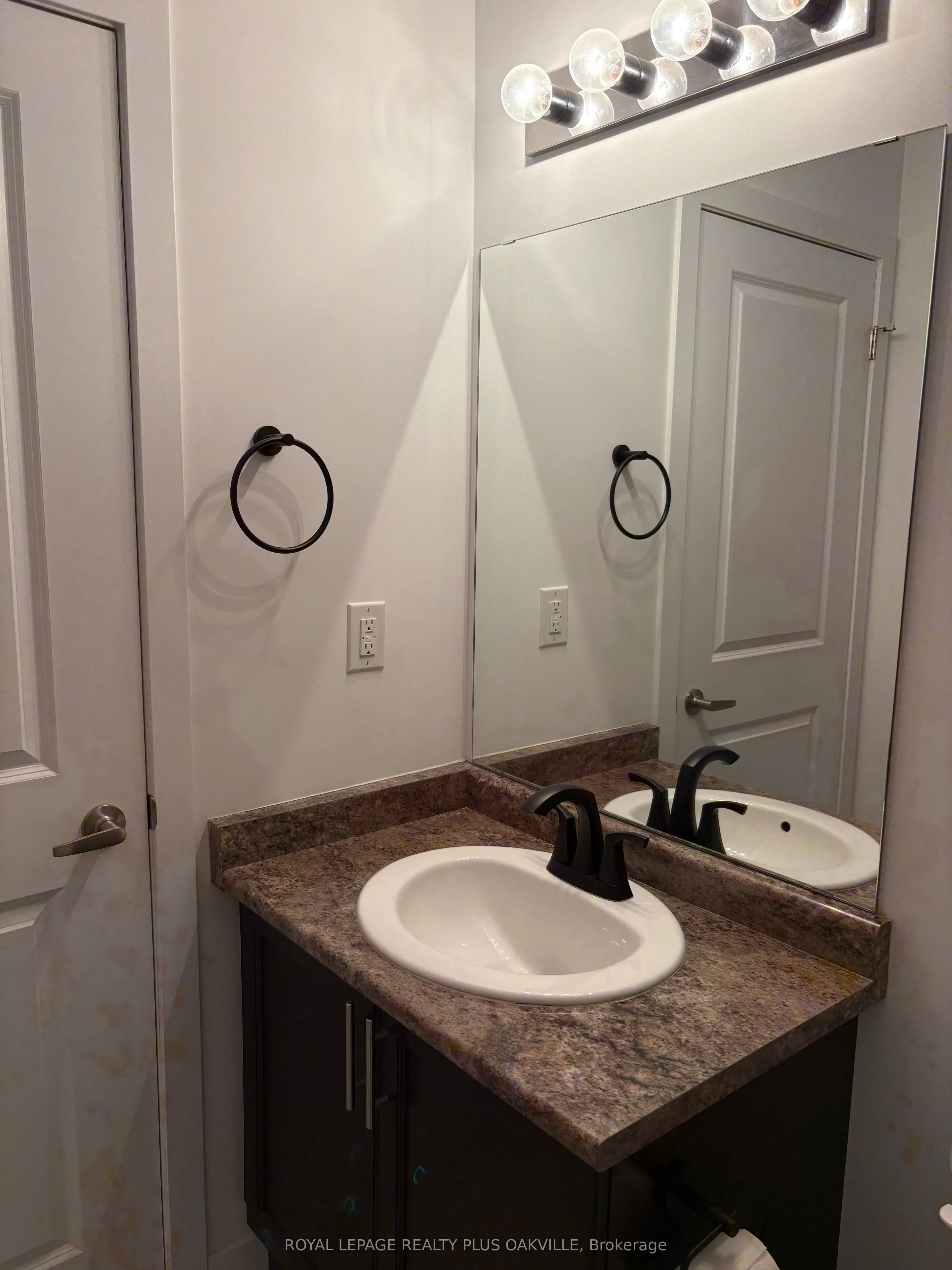101 Shoreview Place, #329
