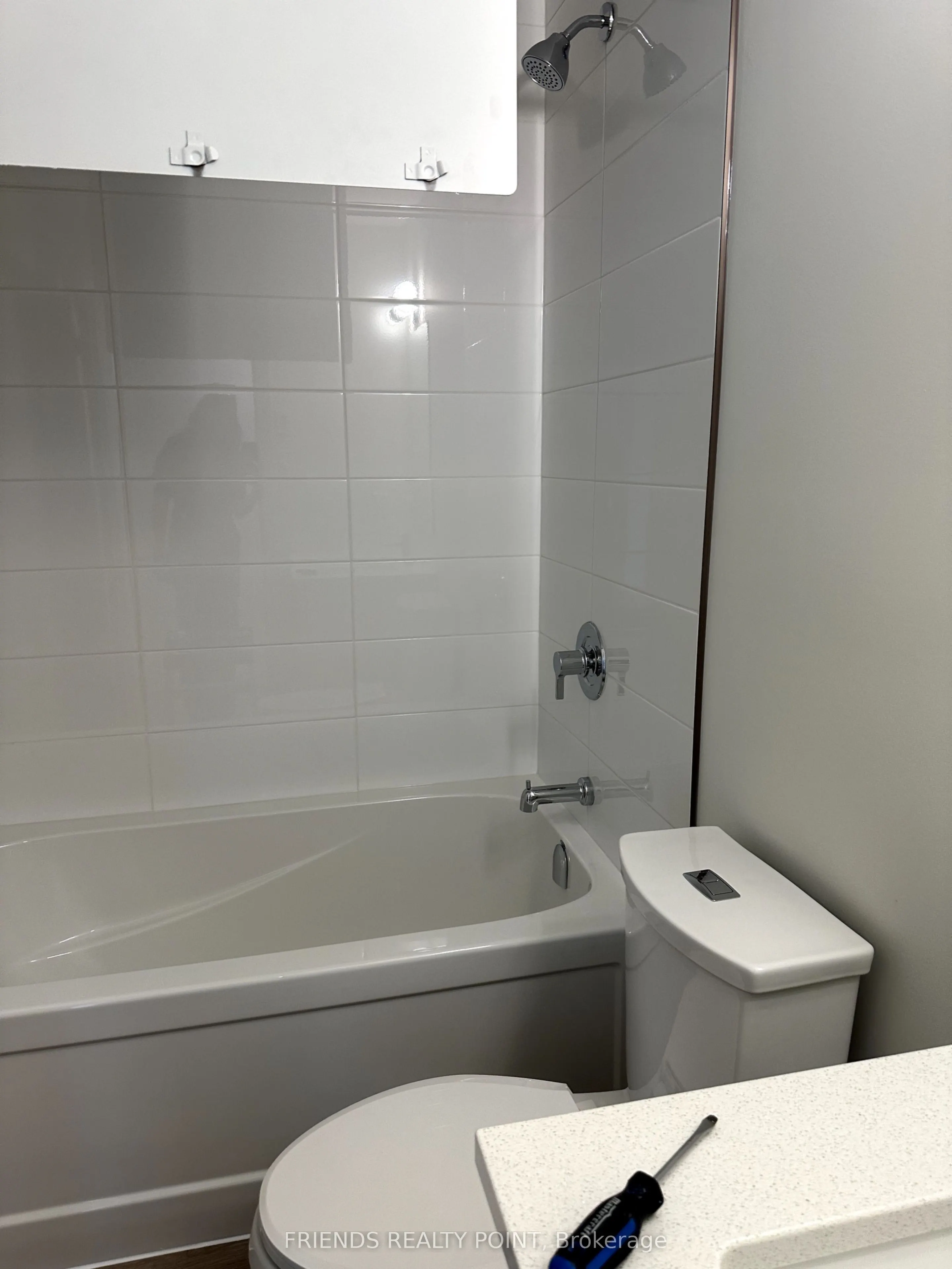 824 Woolwich Street, #175