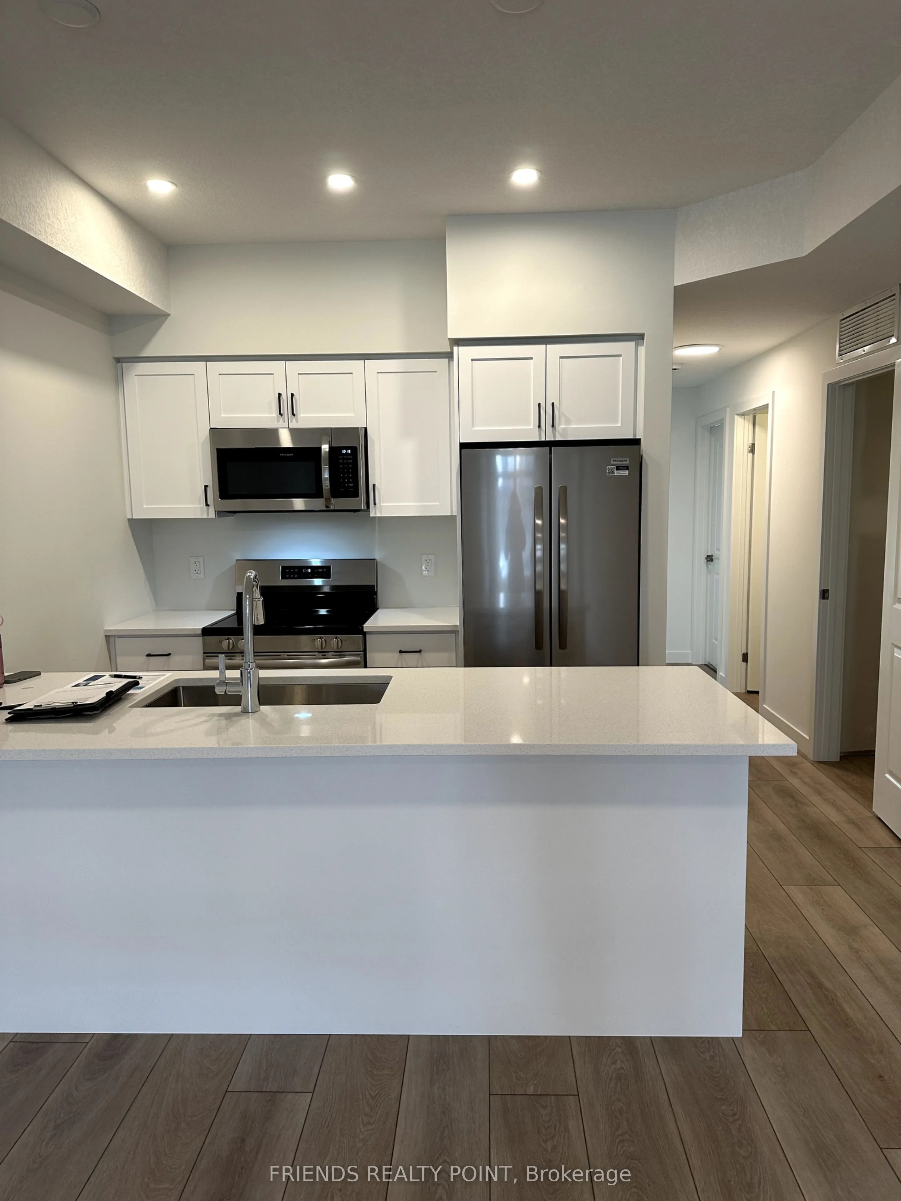 824 Woolwich Street, #175