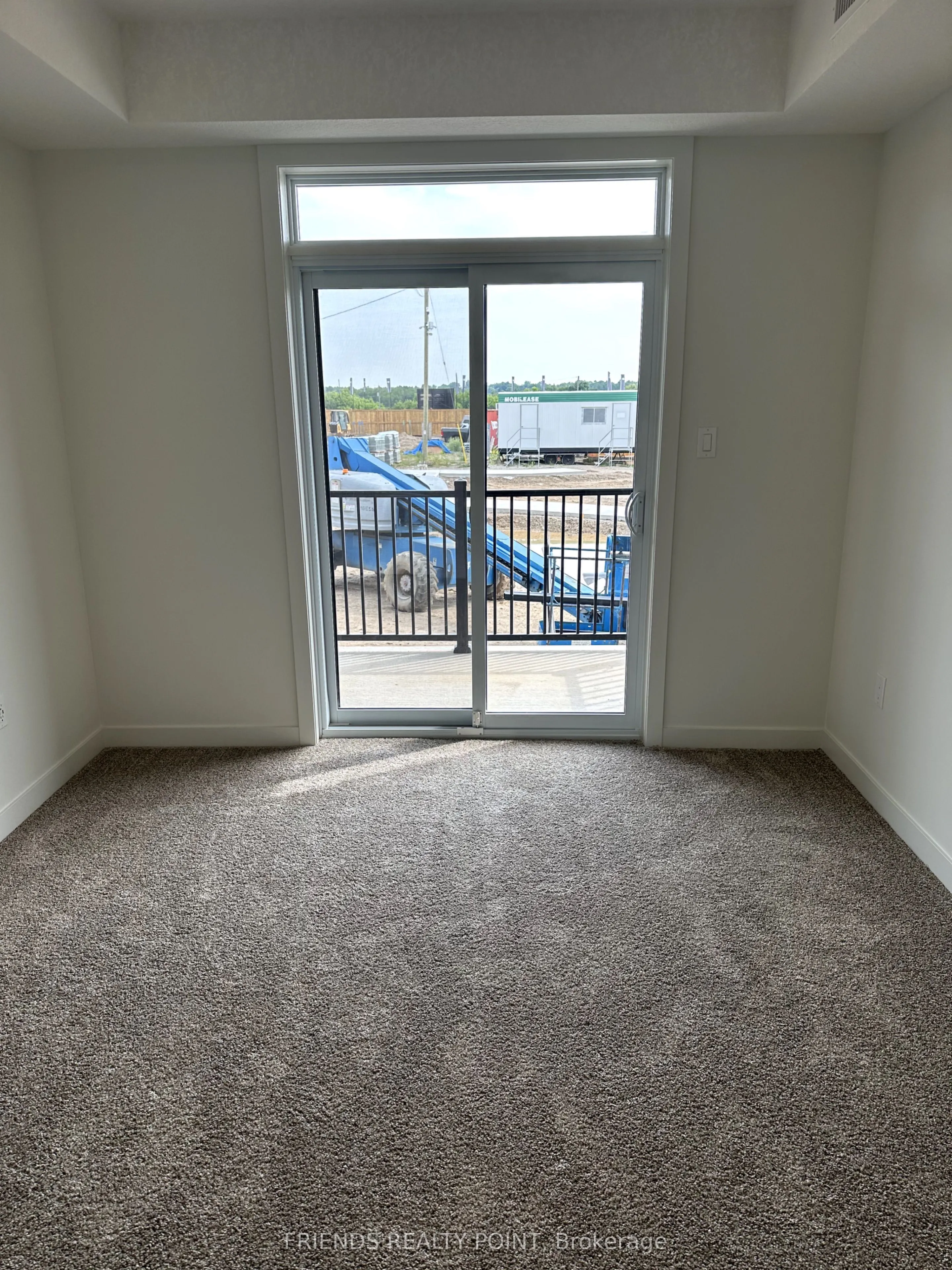 824 Woolwich Street, #175