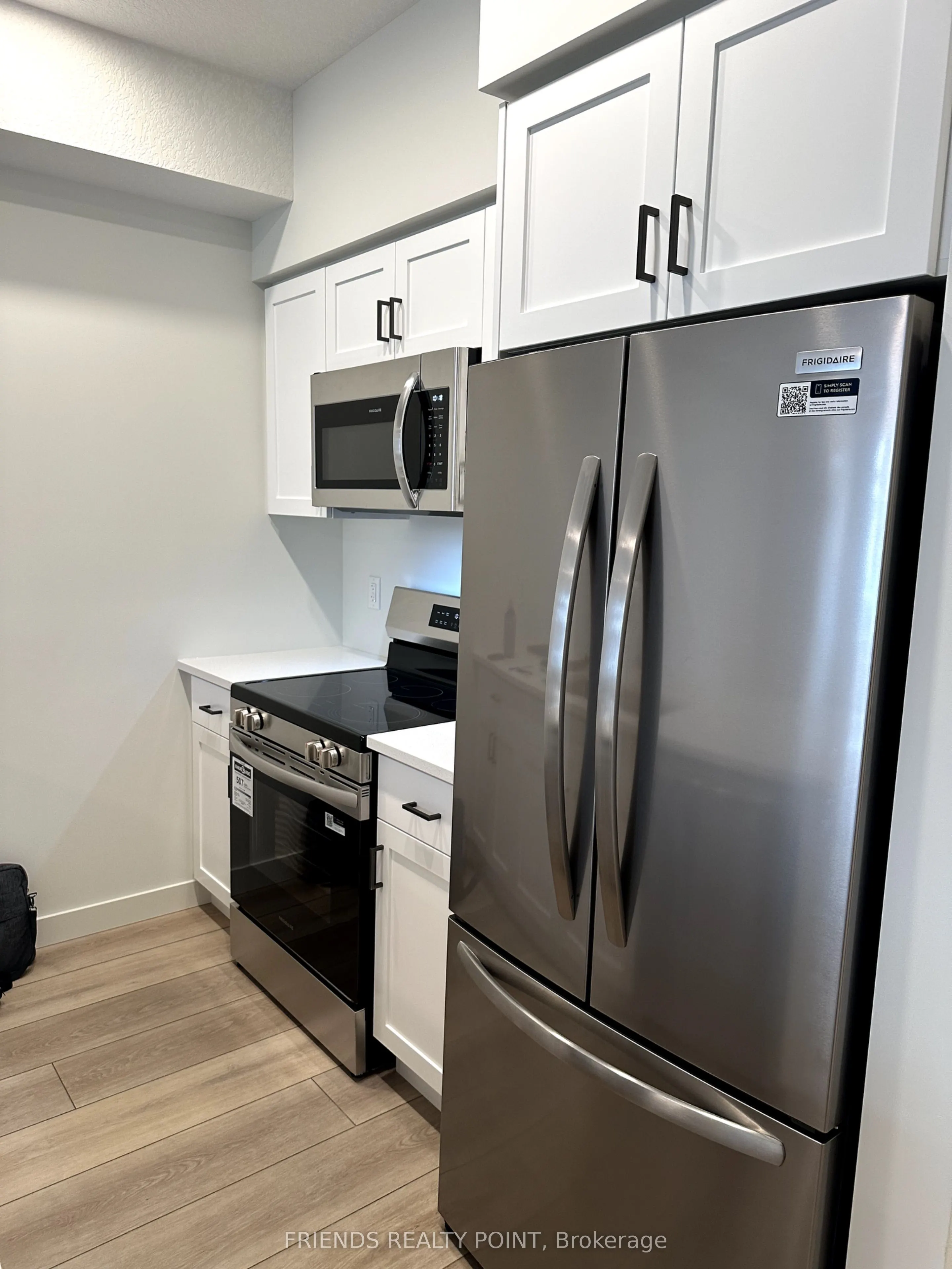 824 Woolwich Street, #175