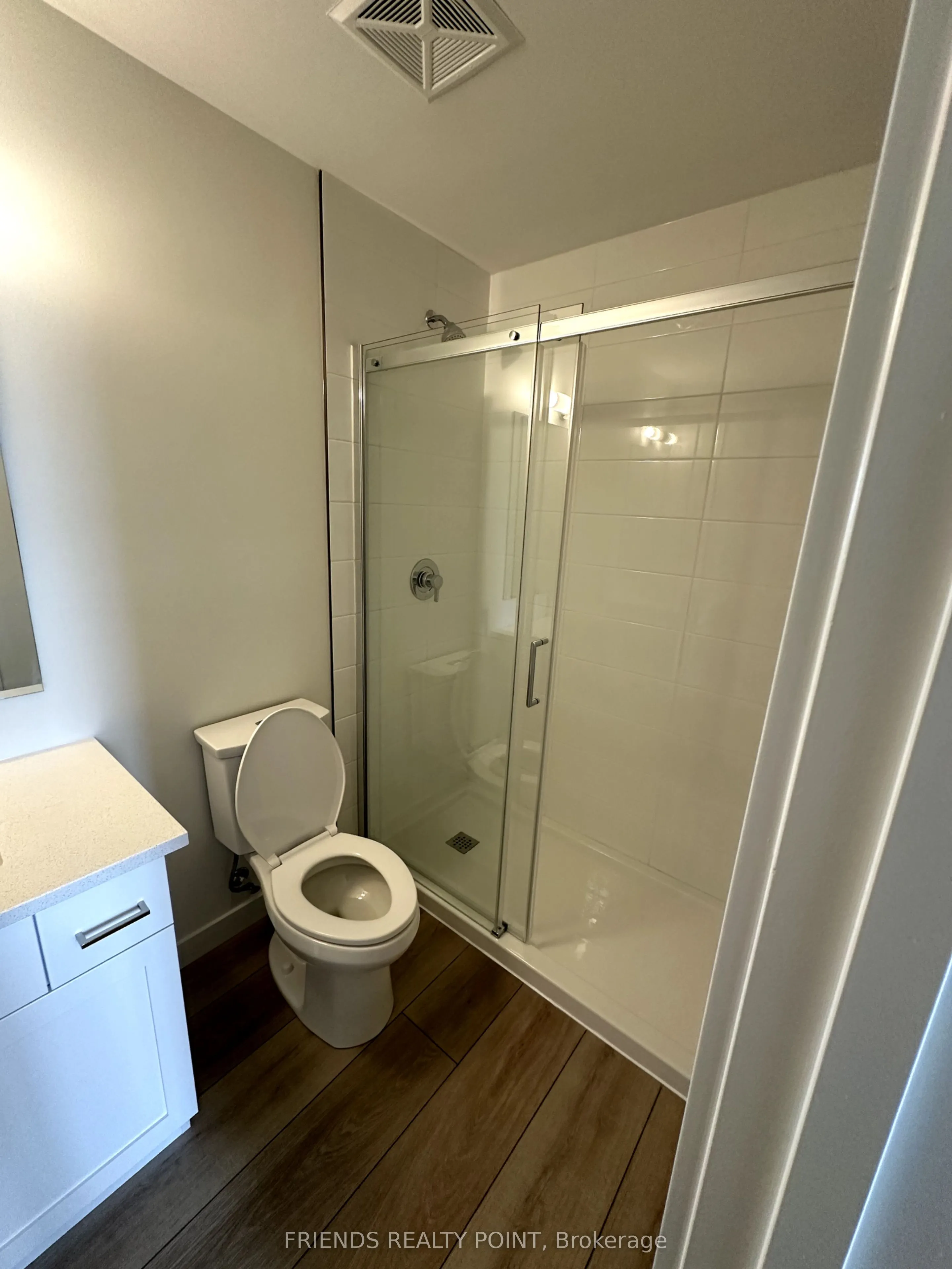 824 Woolwich Street, #175