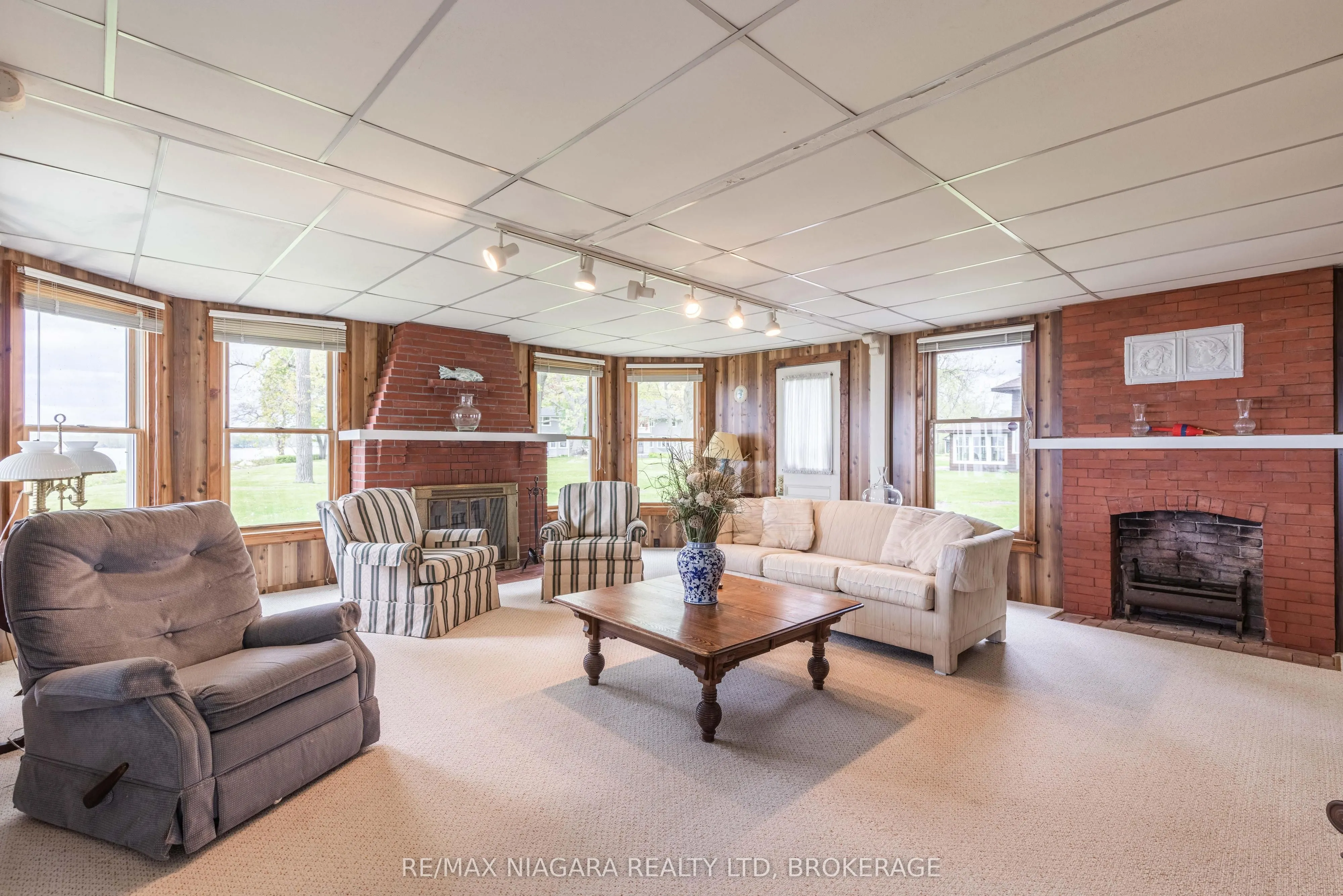 183 Maple Lane