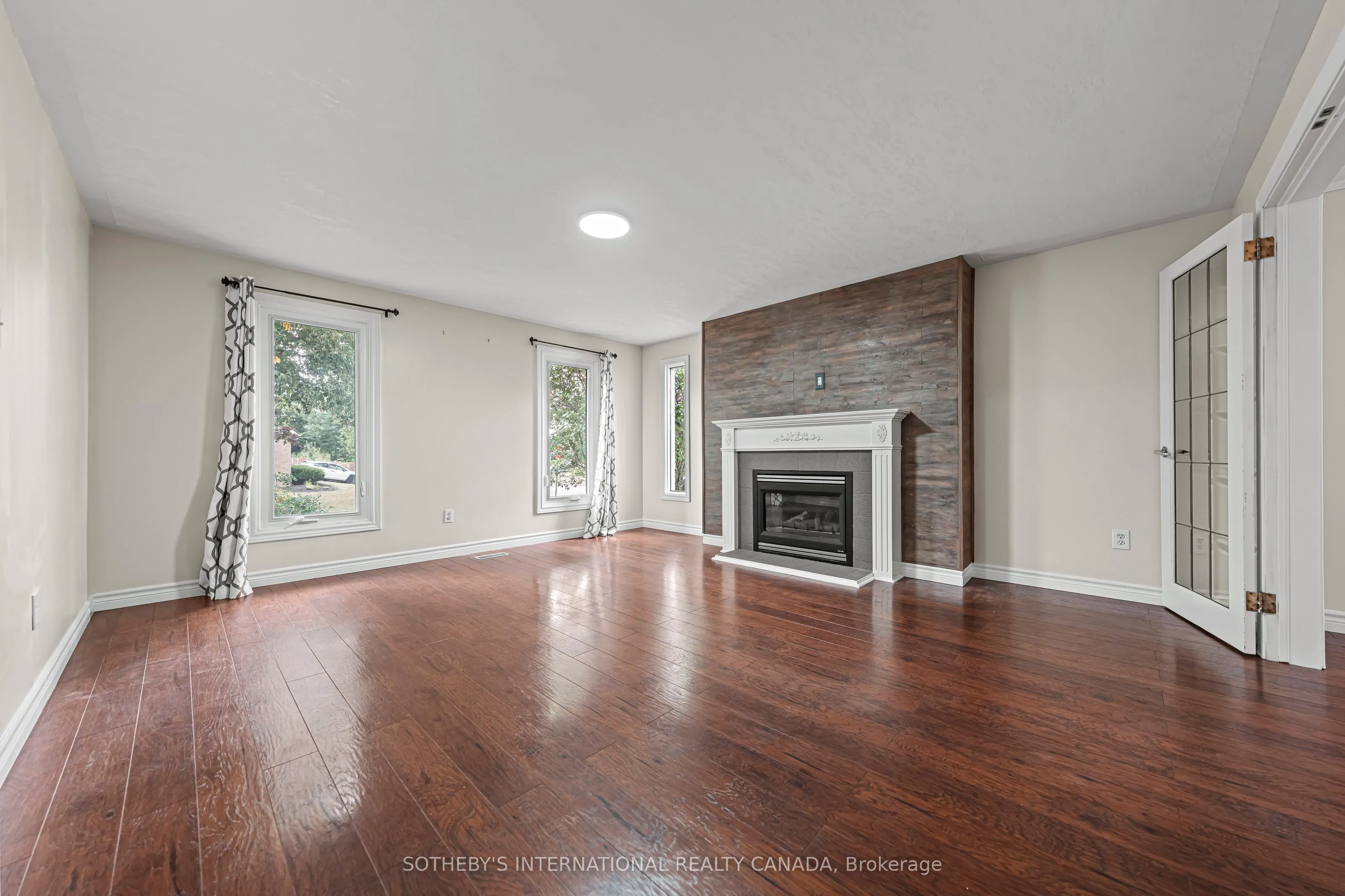 154 Covington Crescent