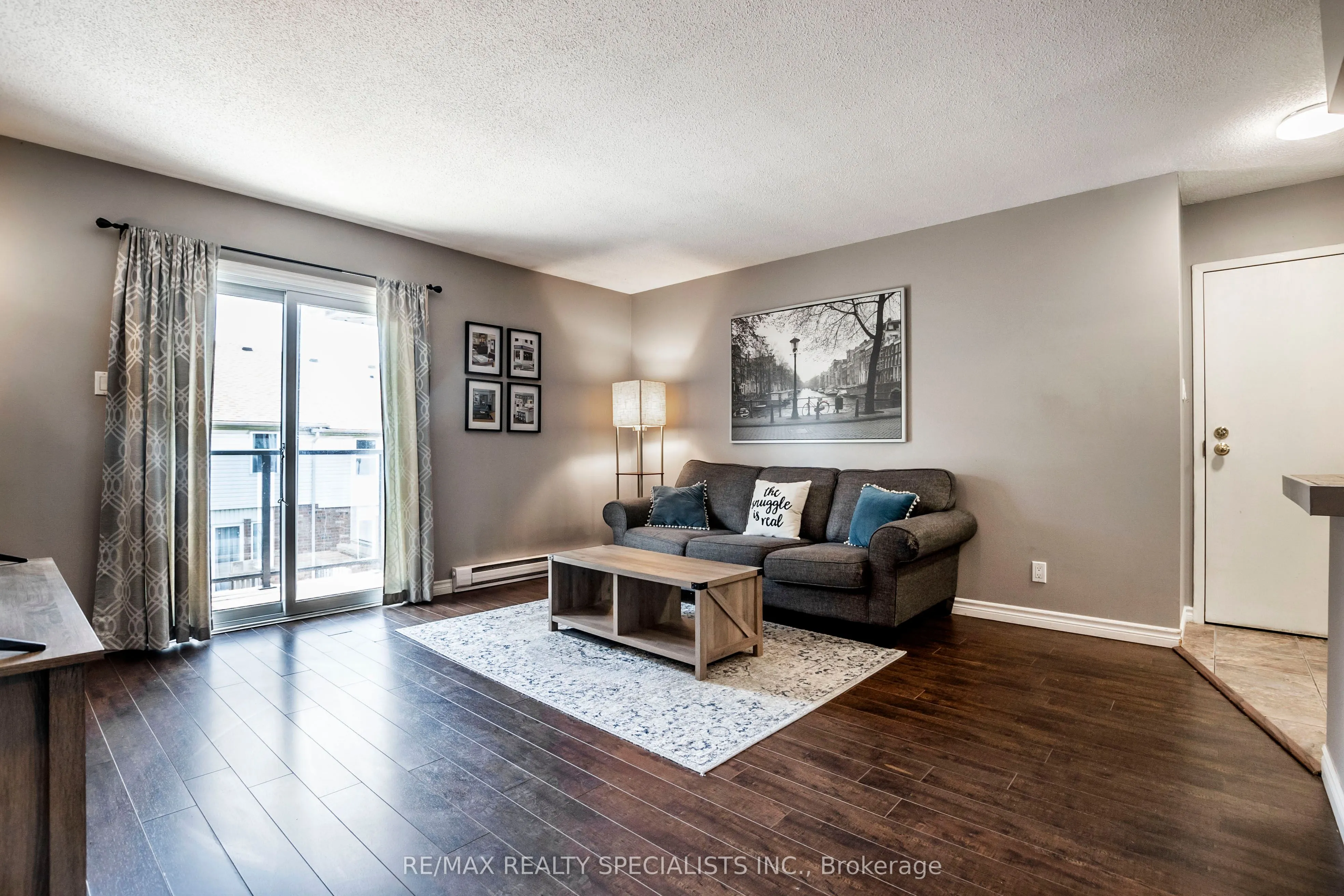 565 Greenfield Avenue, #410