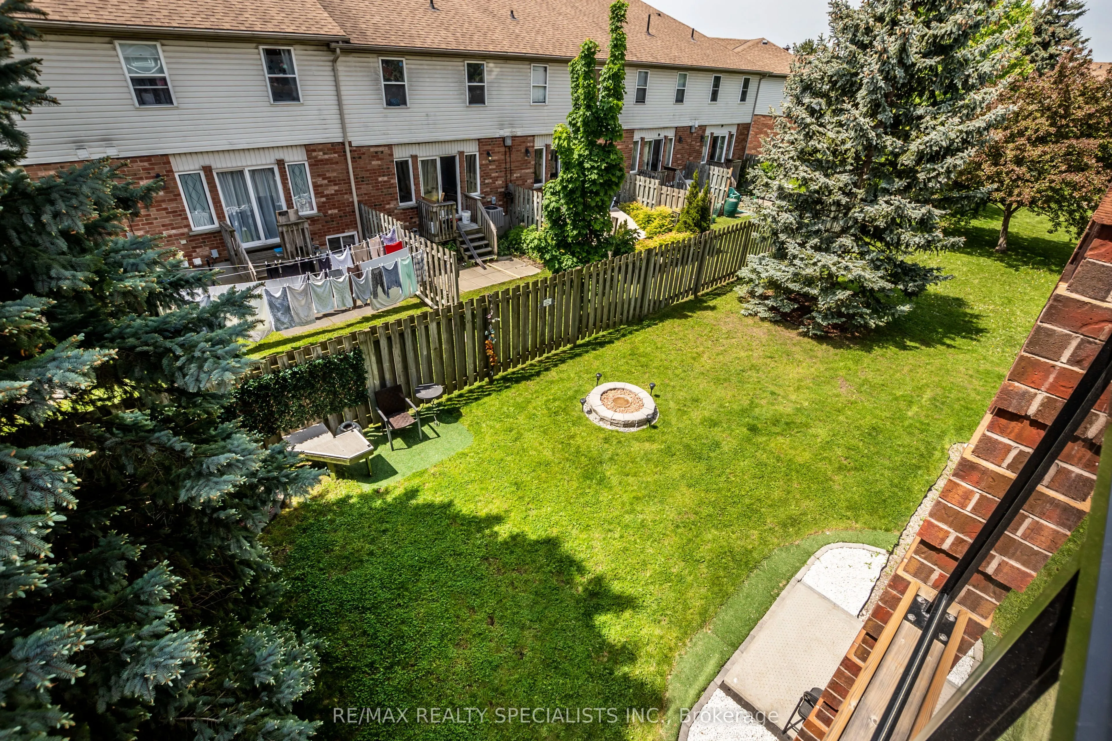 565 Greenfield Avenue, #410