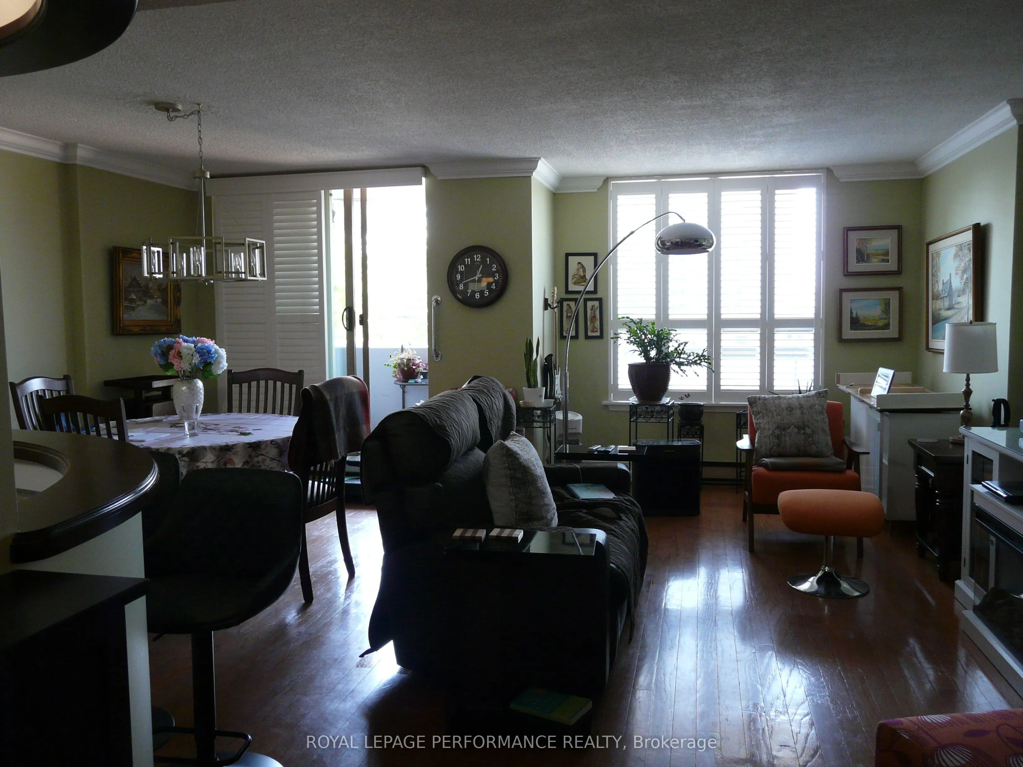 200 Lafontaine Avenue, #404