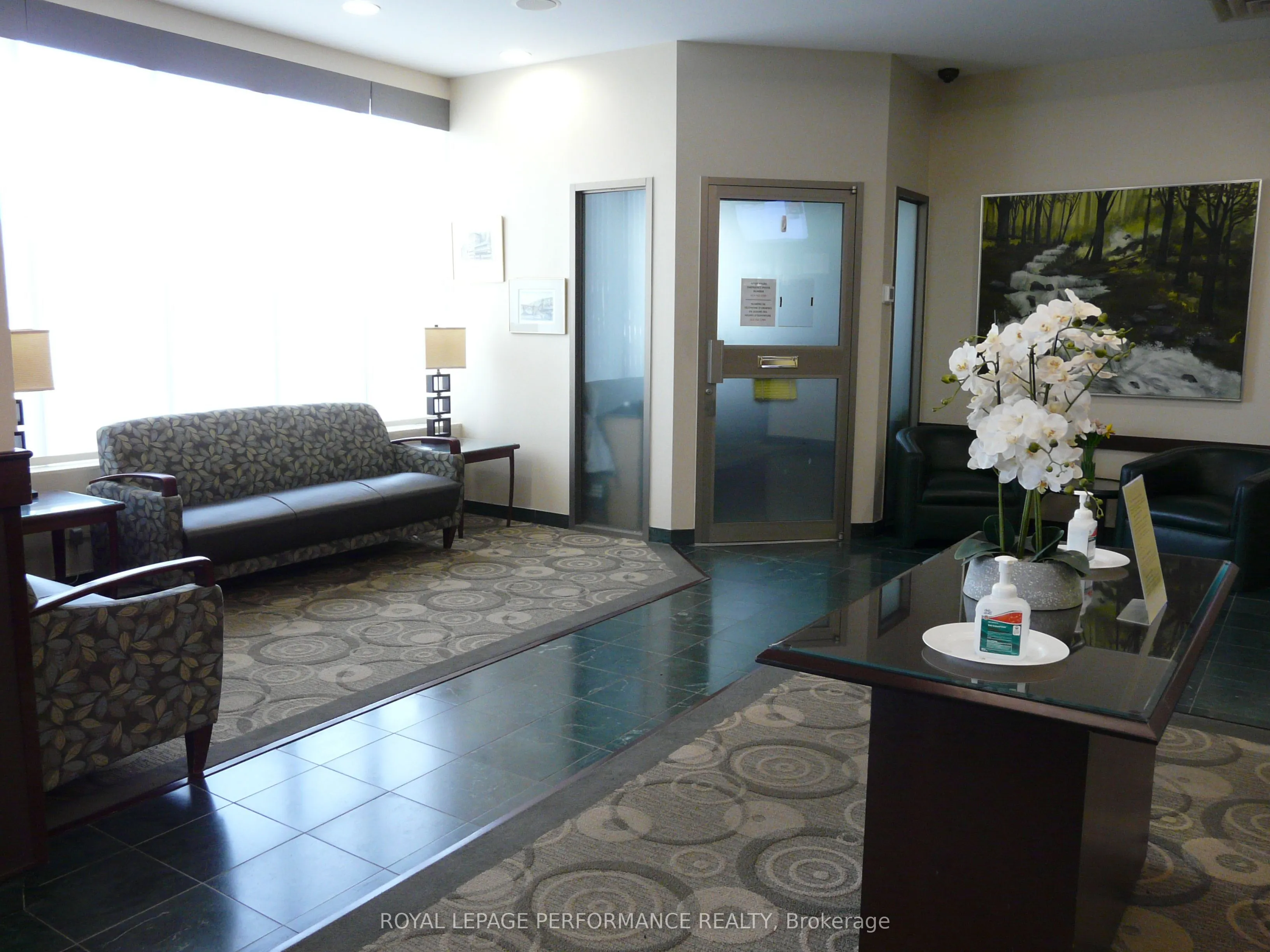 200 Lafontaine Avenue, #404