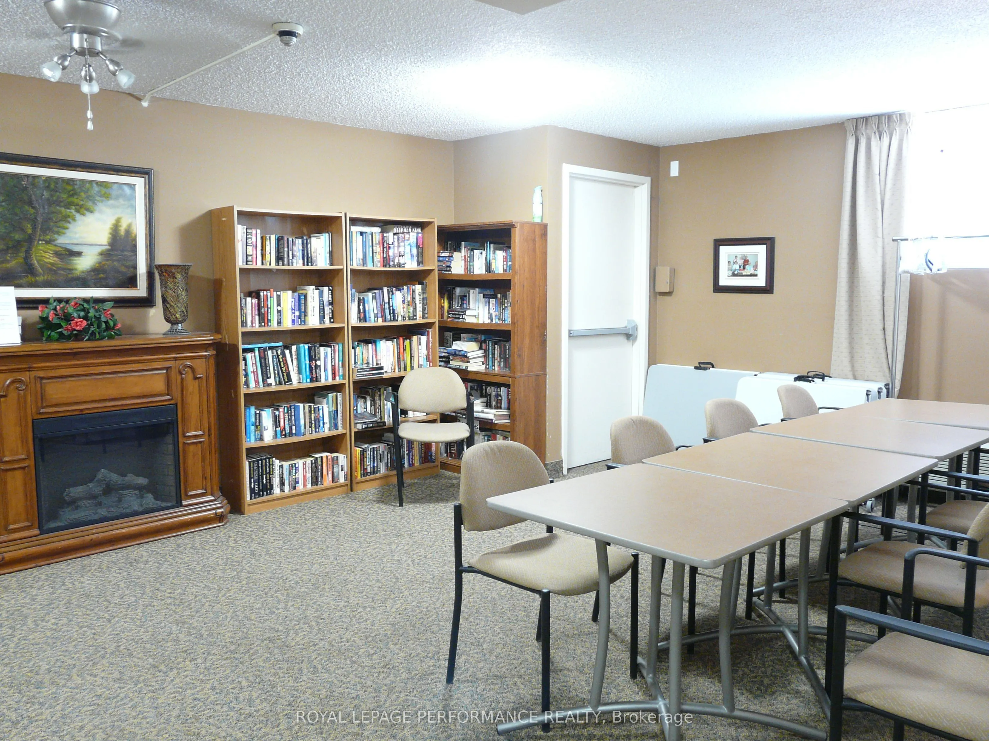 200 Lafontaine Avenue, #404