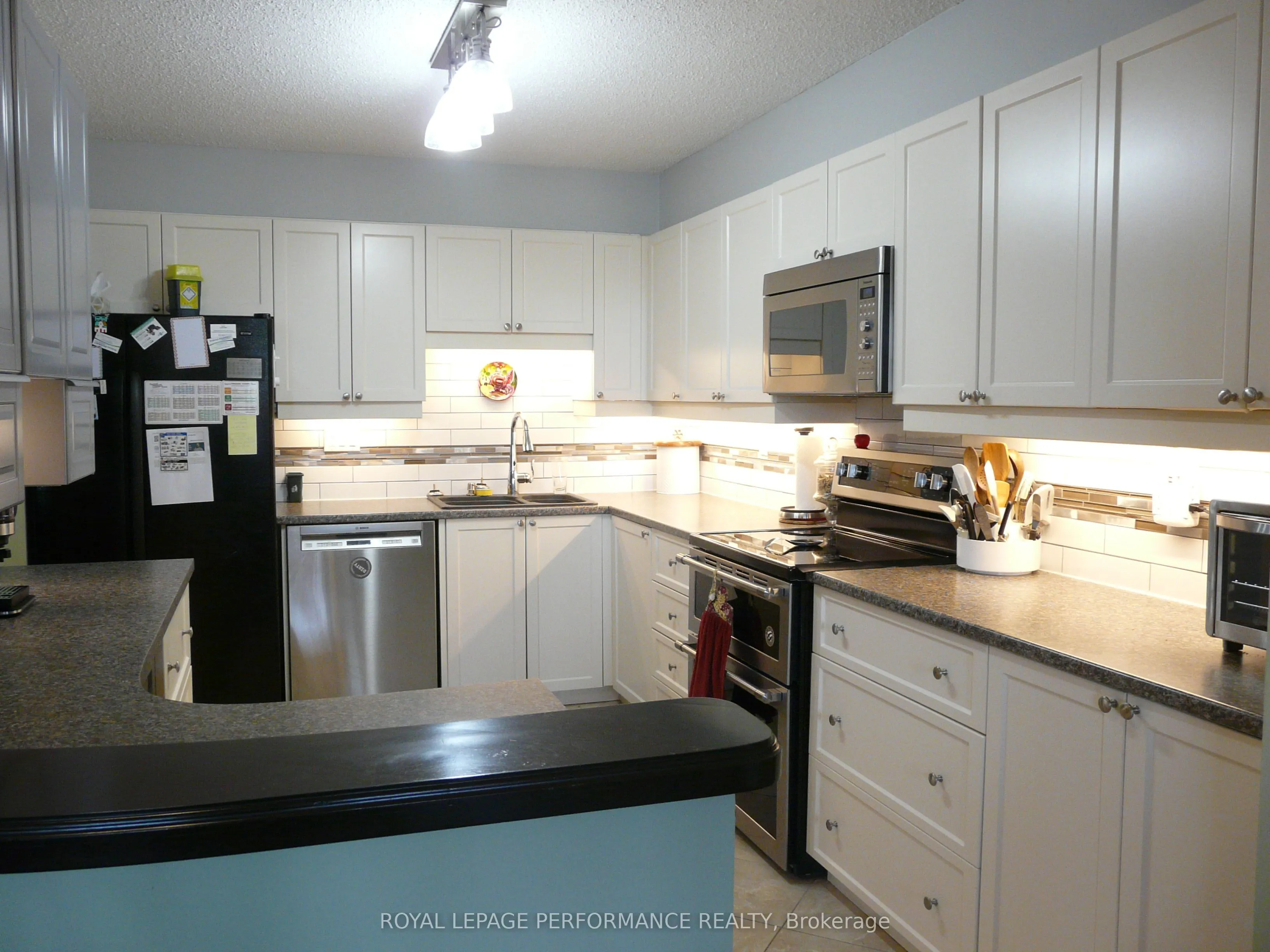 200 Lafontaine Avenue, #404