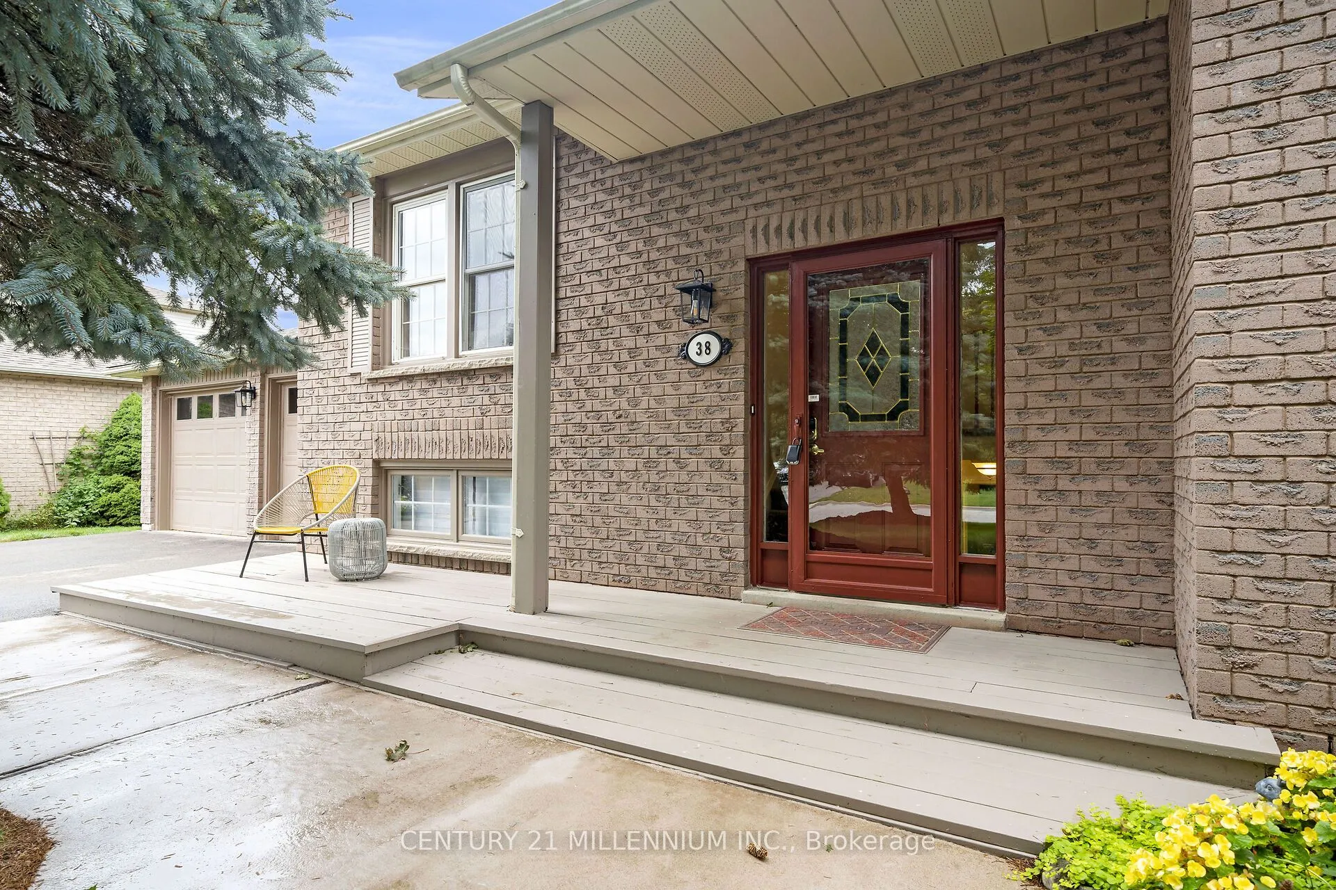 38 Erinlea Crescent