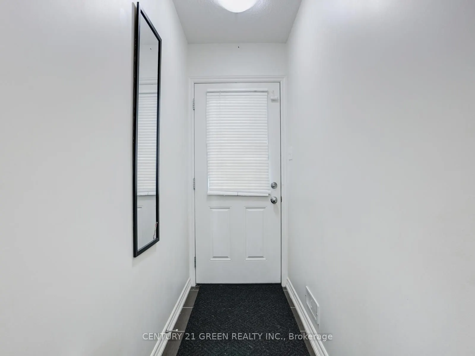 12 Poplar Drive, #11
