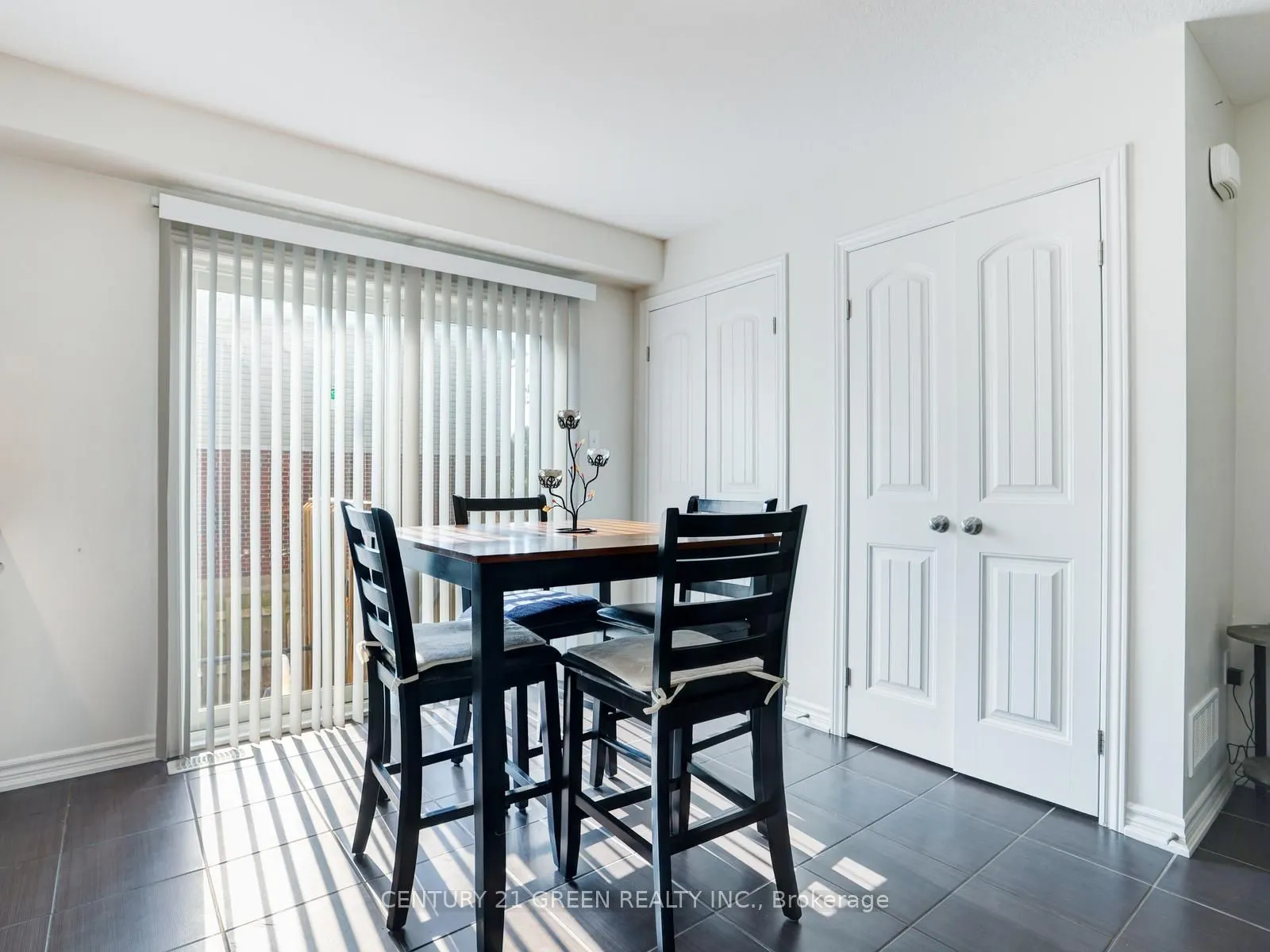 12 Poplar Drive, #11