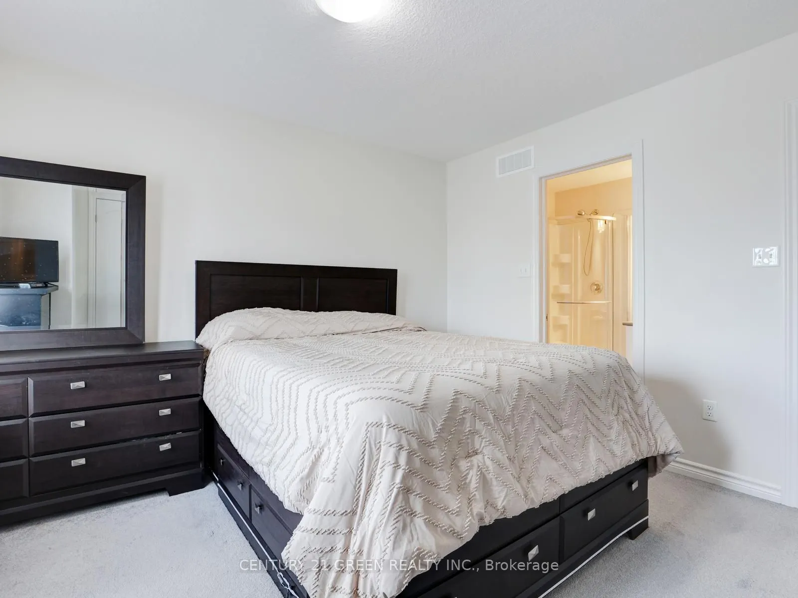 12 Poplar Drive, #11