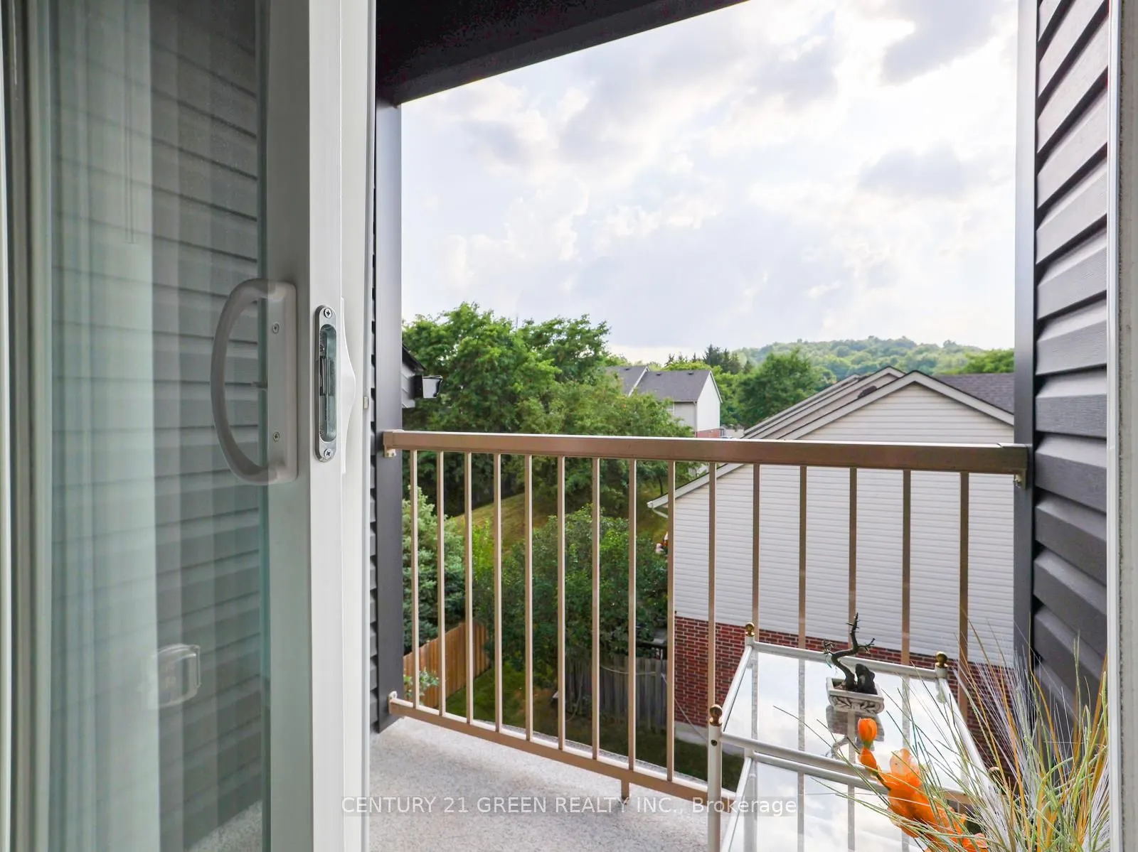 12 Poplar Drive, #11