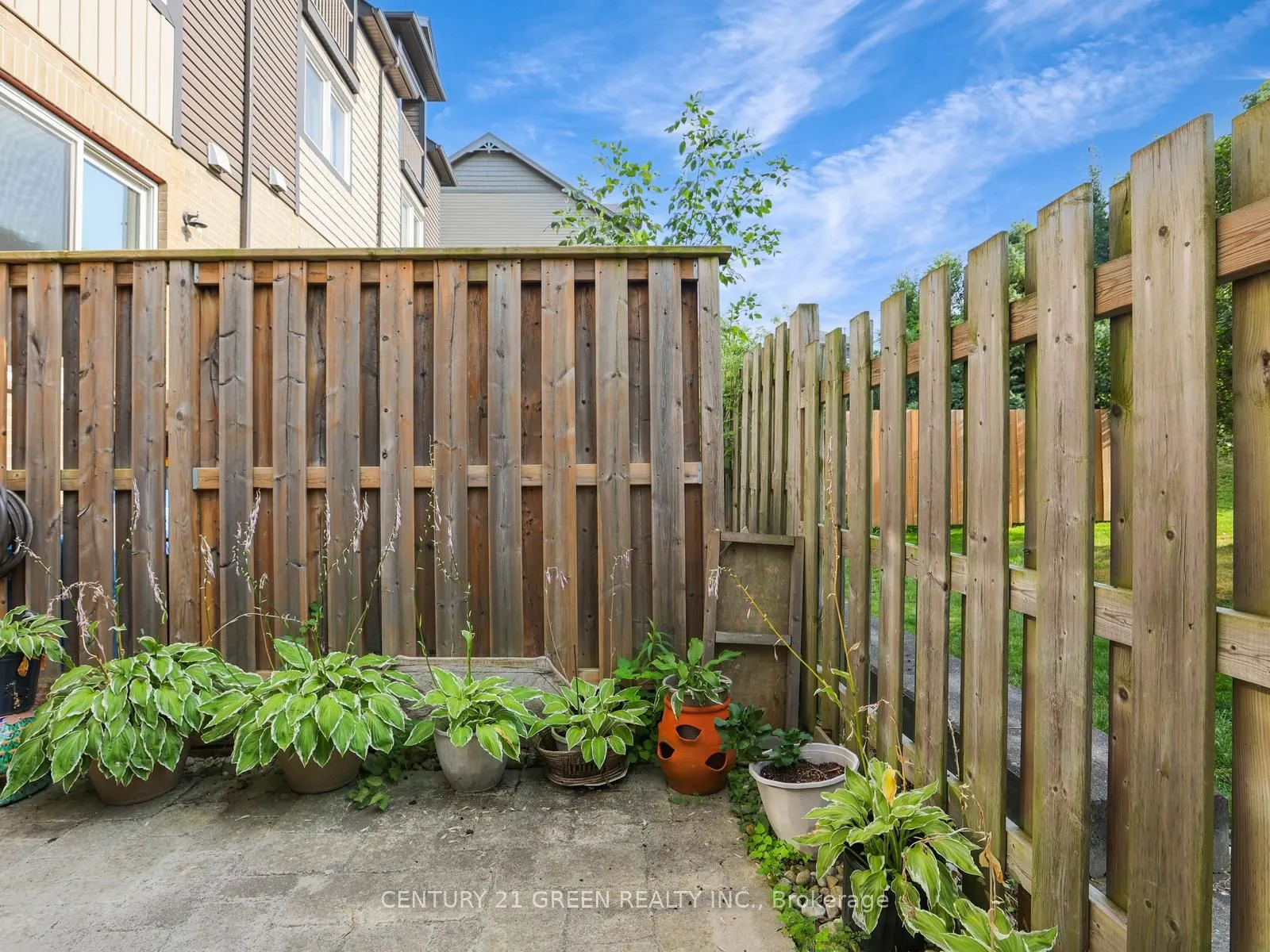 12 Poplar Drive, #11