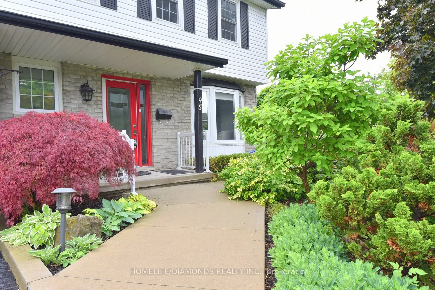95 BIRCHPARK Drive N