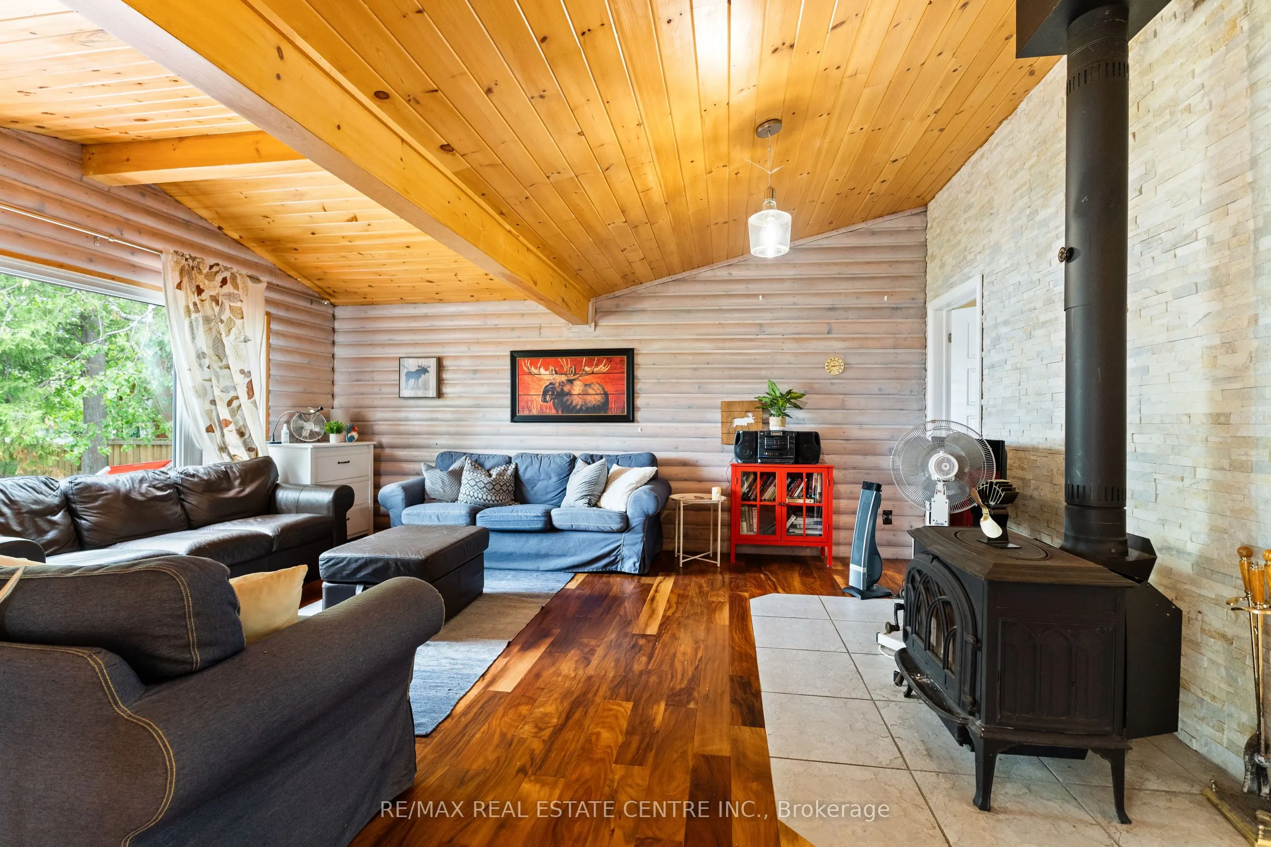 3012 Greenwood Lane