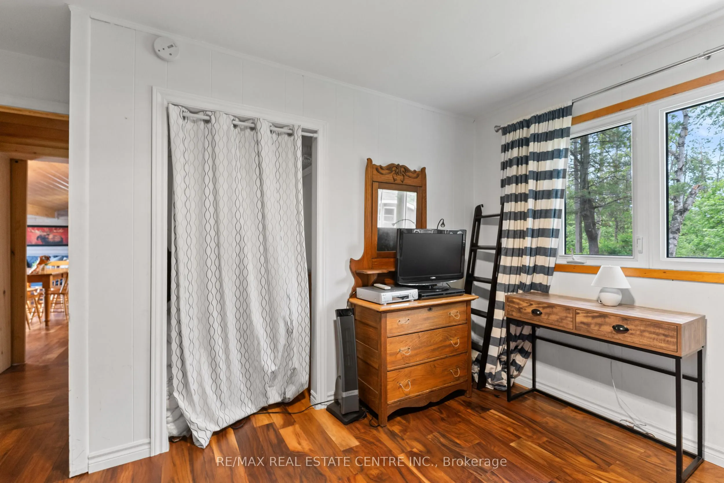 3012 Greenwood Lane