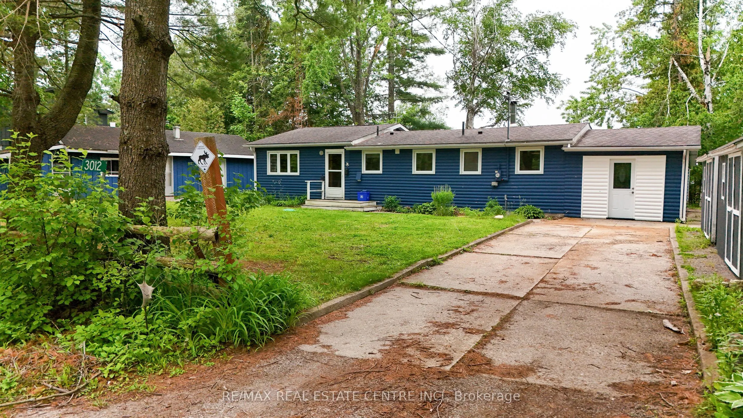3012 Greenwood Lane